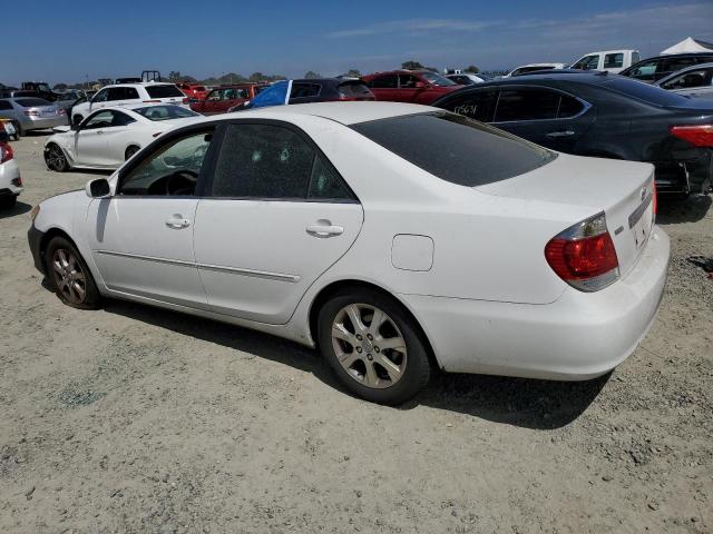 Photo 1 VIN: JTDBF32K050163861 - TOYOTA CAMRY LE 