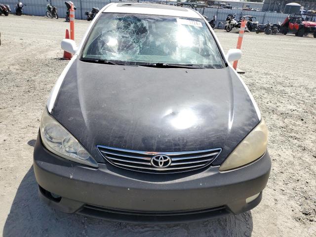 Photo 4 VIN: JTDBF32K050163861 - TOYOTA CAMRY LE 