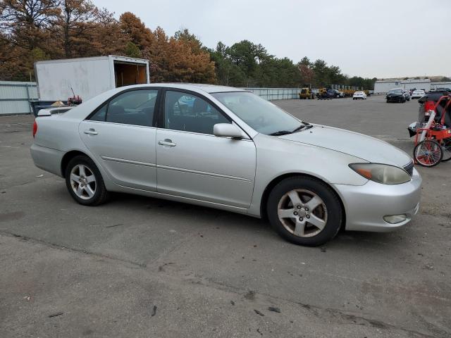 Photo 3 VIN: JTDBF32KX30116186 - TOYOTA CAMRY 