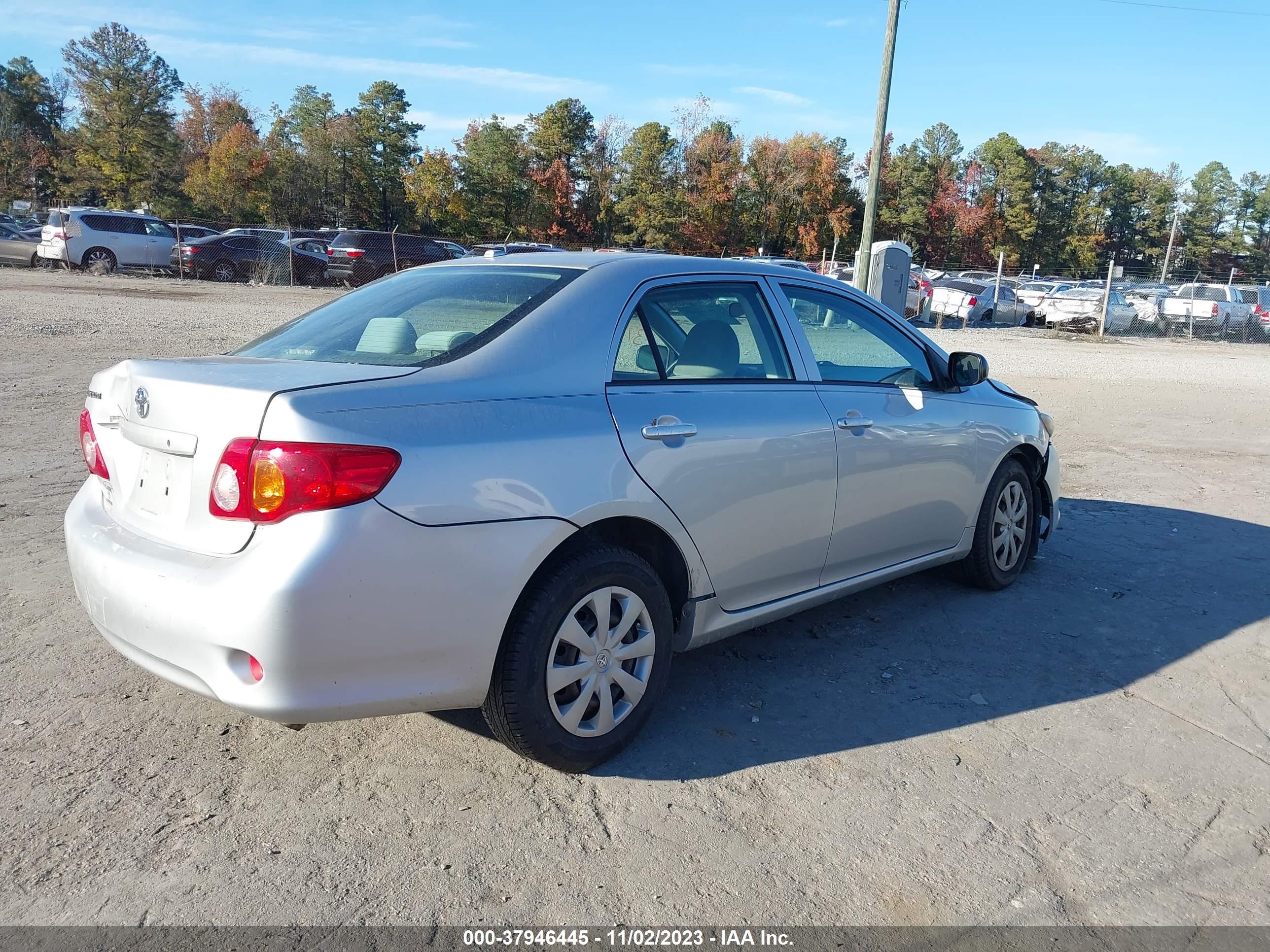 Photo 3 VIN: JTDBL40E199048456 - TOYOTA COROLLA 