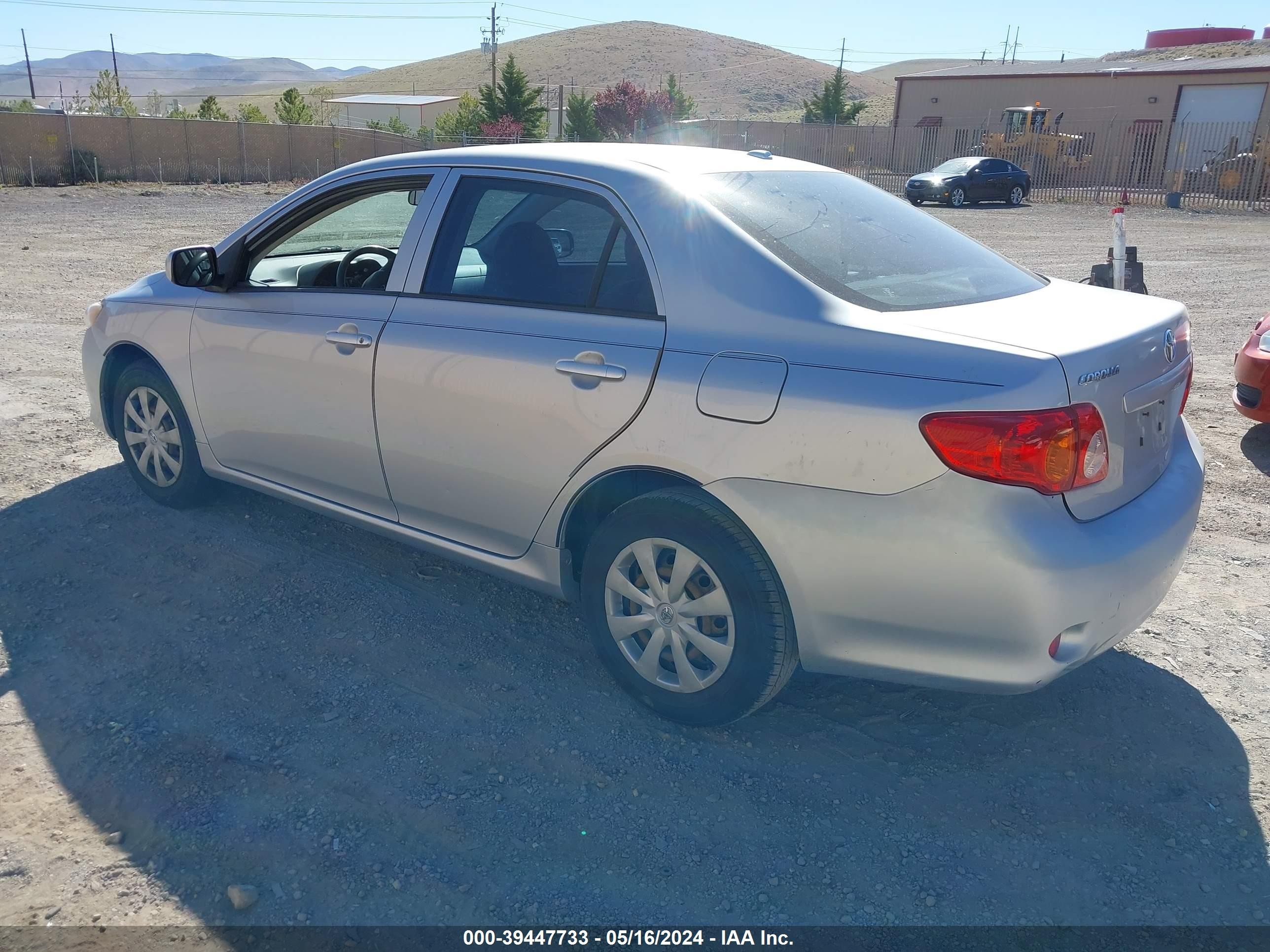 Photo 2 VIN: JTDBL40E299022447 - TOYOTA COROLLA 