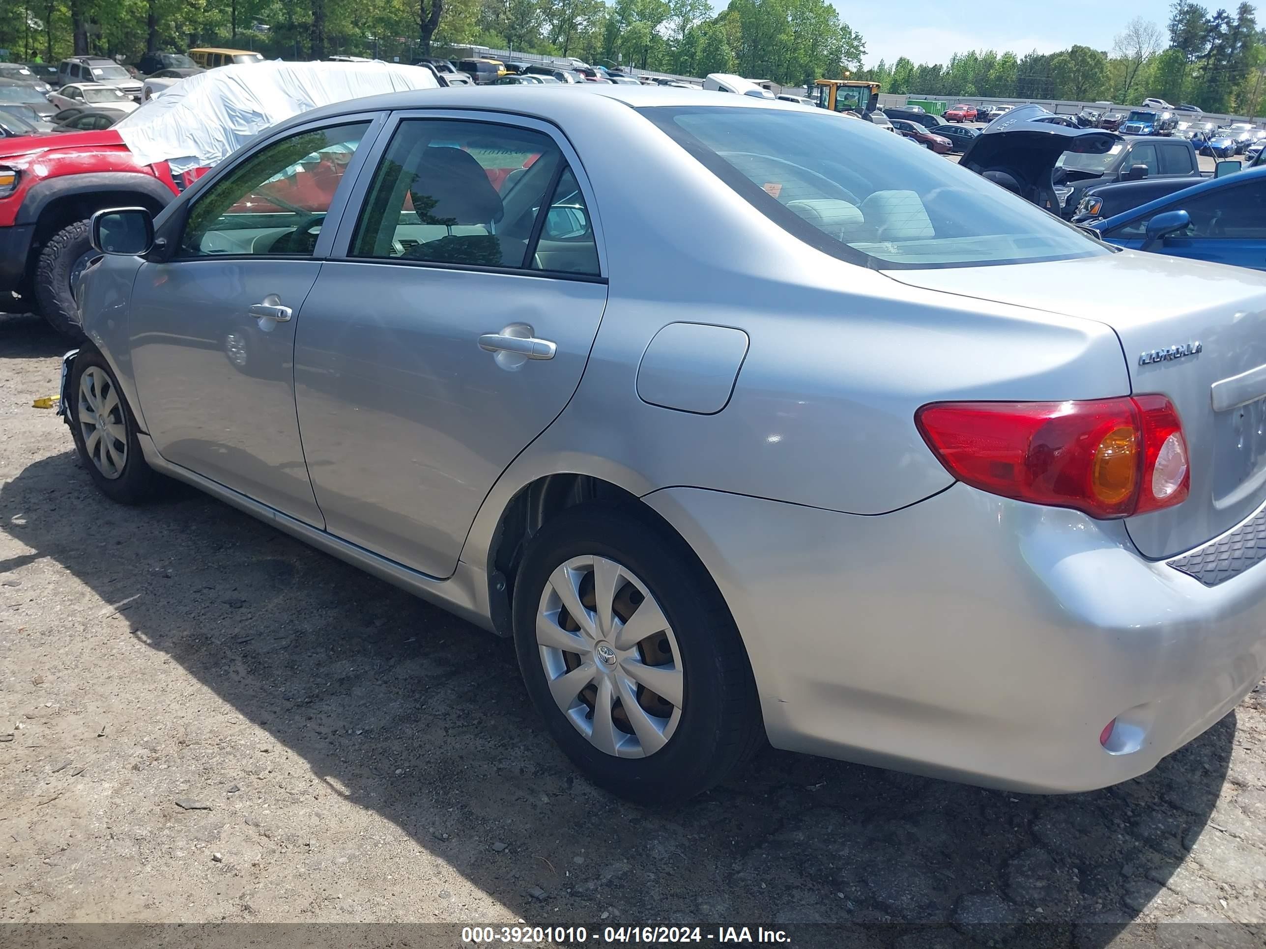 Photo 13 VIN: JTDBL40E299052645 - TOYOTA COROLLA 