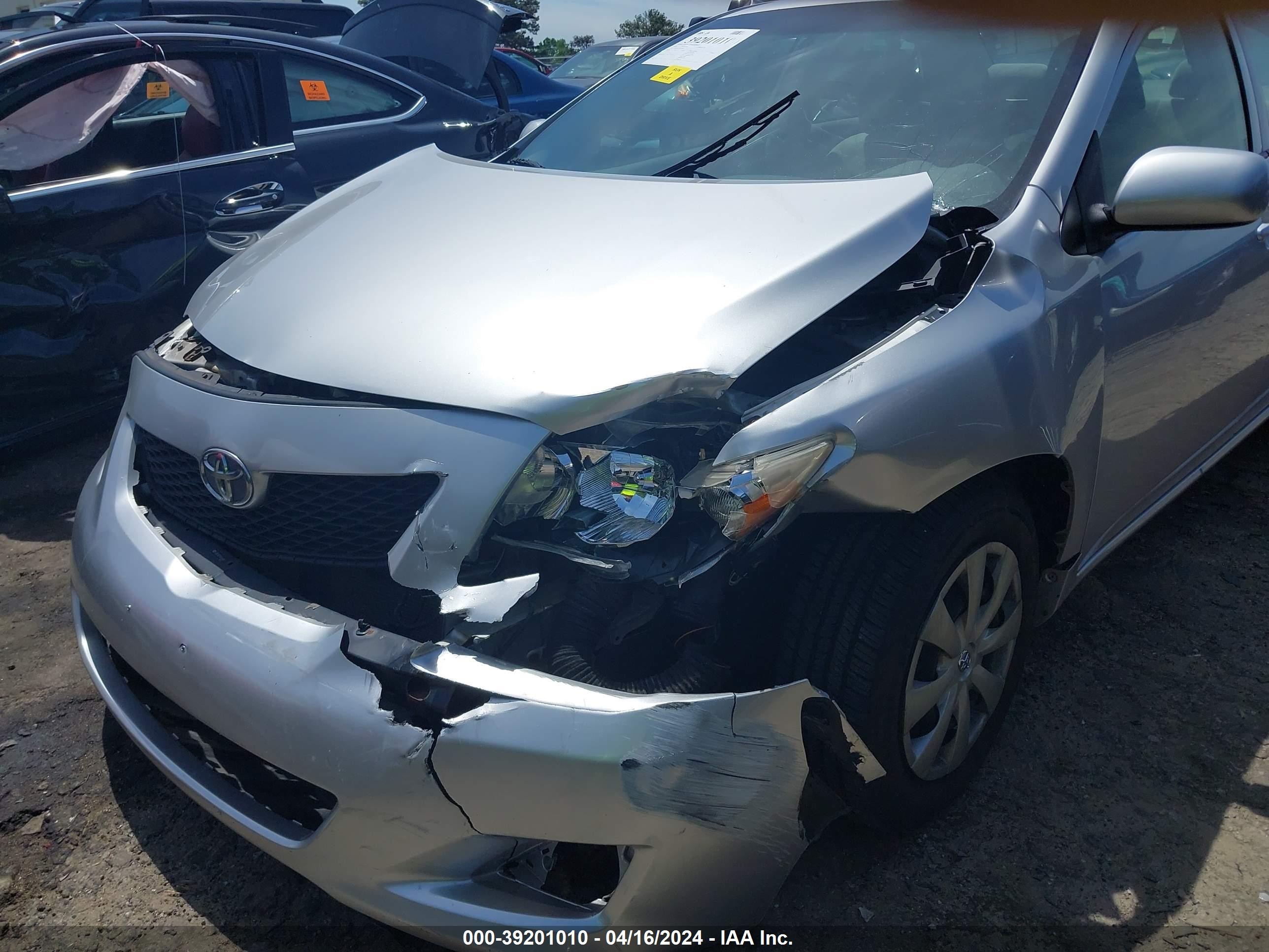 Photo 5 VIN: JTDBL40E299052645 - TOYOTA COROLLA 