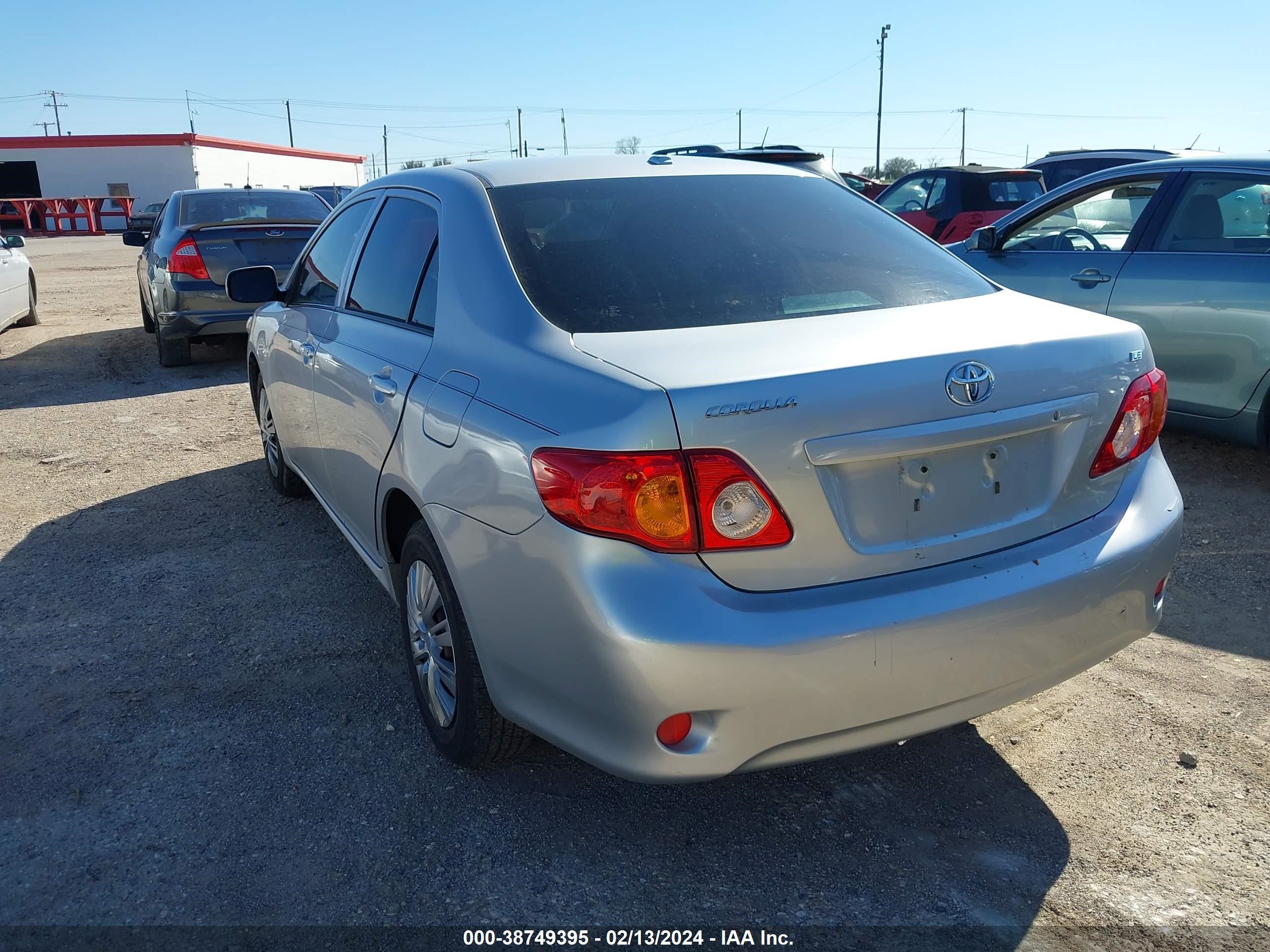 Photo 2 VIN: JTDBL40E299088383 - TOYOTA COROLLA 