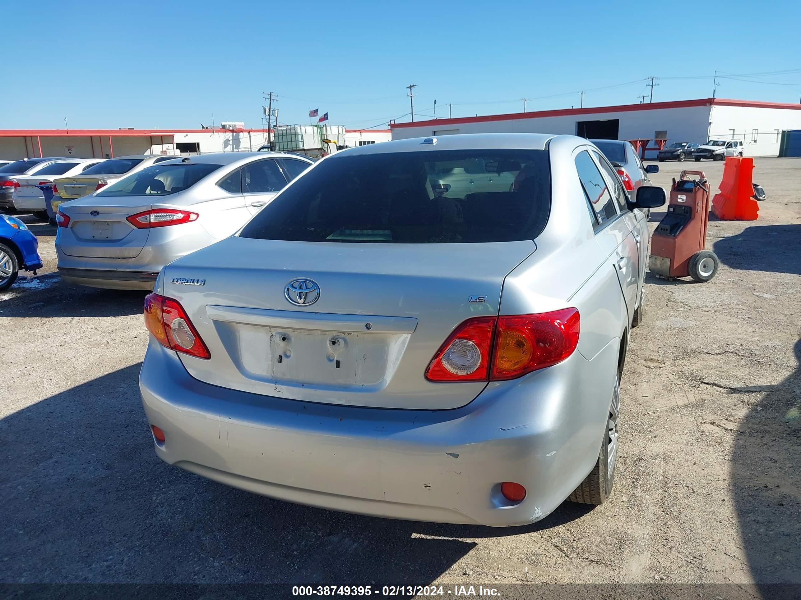 Photo 3 VIN: JTDBL40E299088383 - TOYOTA COROLLA 