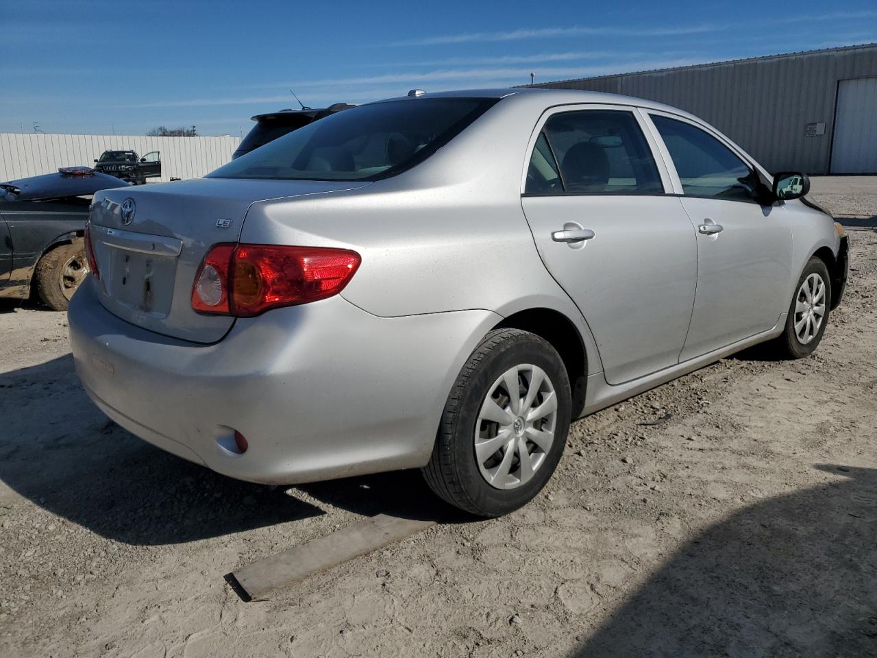 Photo 2 VIN: JTDBL40E499020098 - TOYOTA COROLLA 