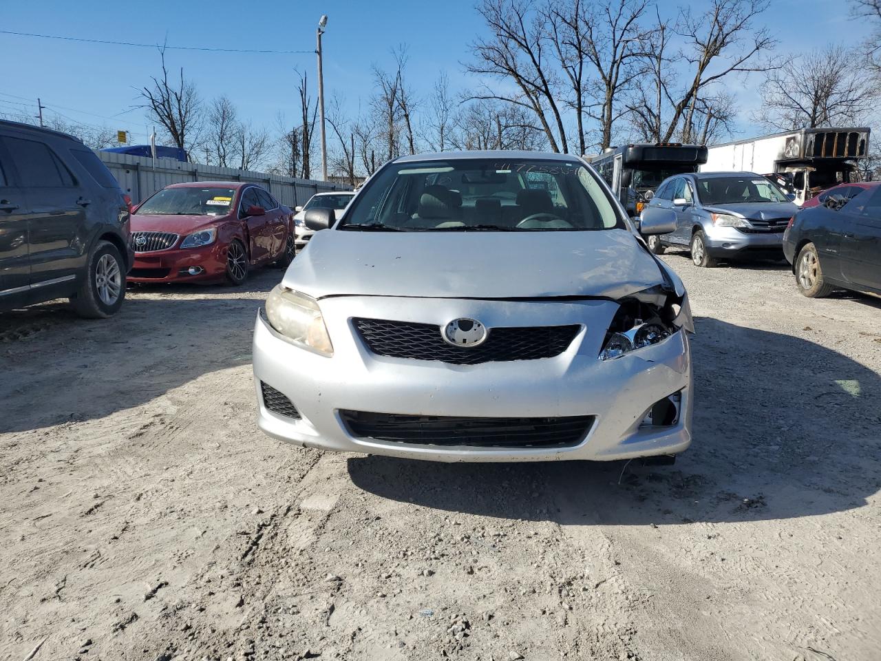 Photo 4 VIN: JTDBL40E499020098 - TOYOTA COROLLA 