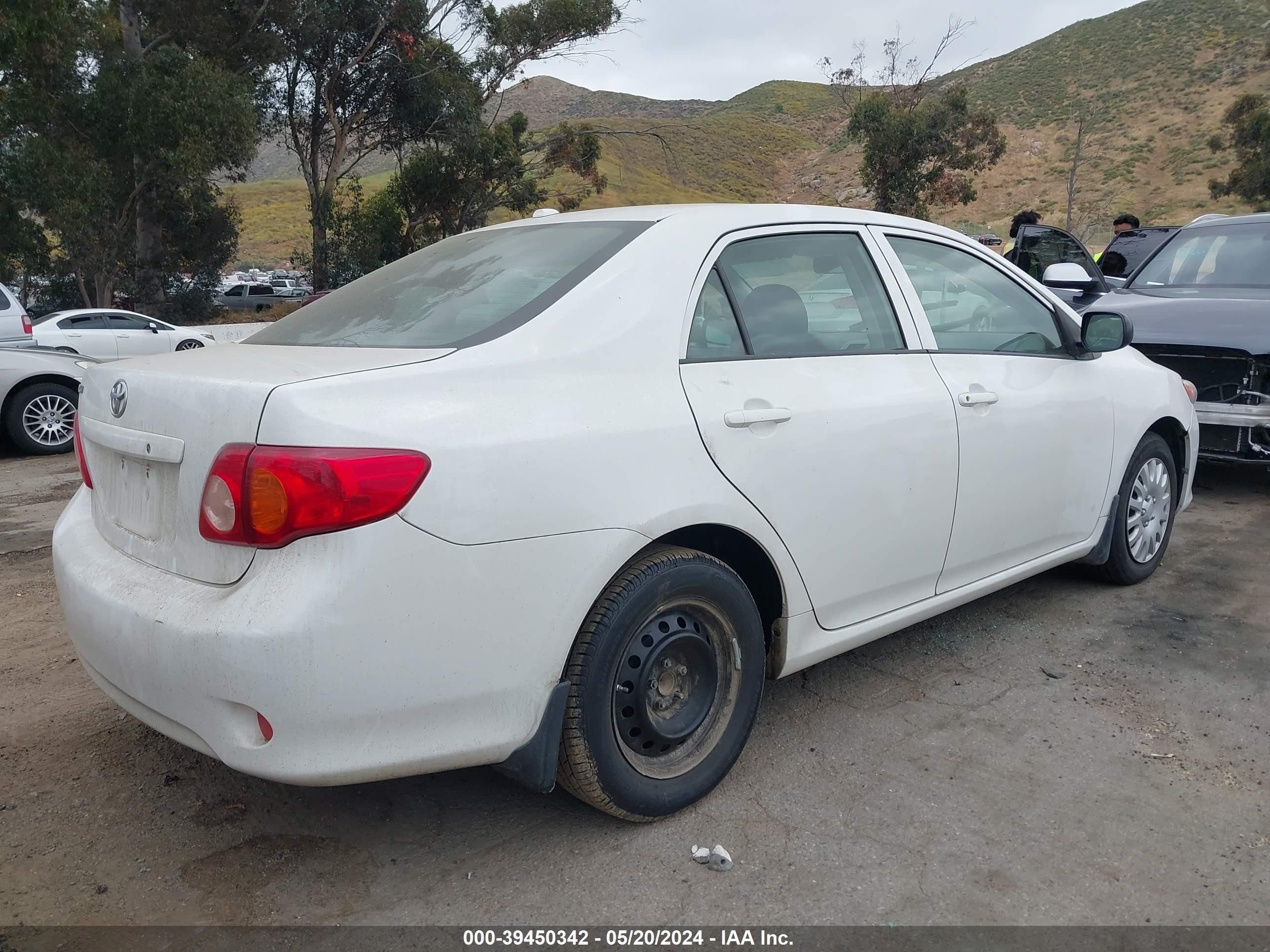 Photo 3 VIN: JTDBL40E499044918 - TOYOTA COROLLA 