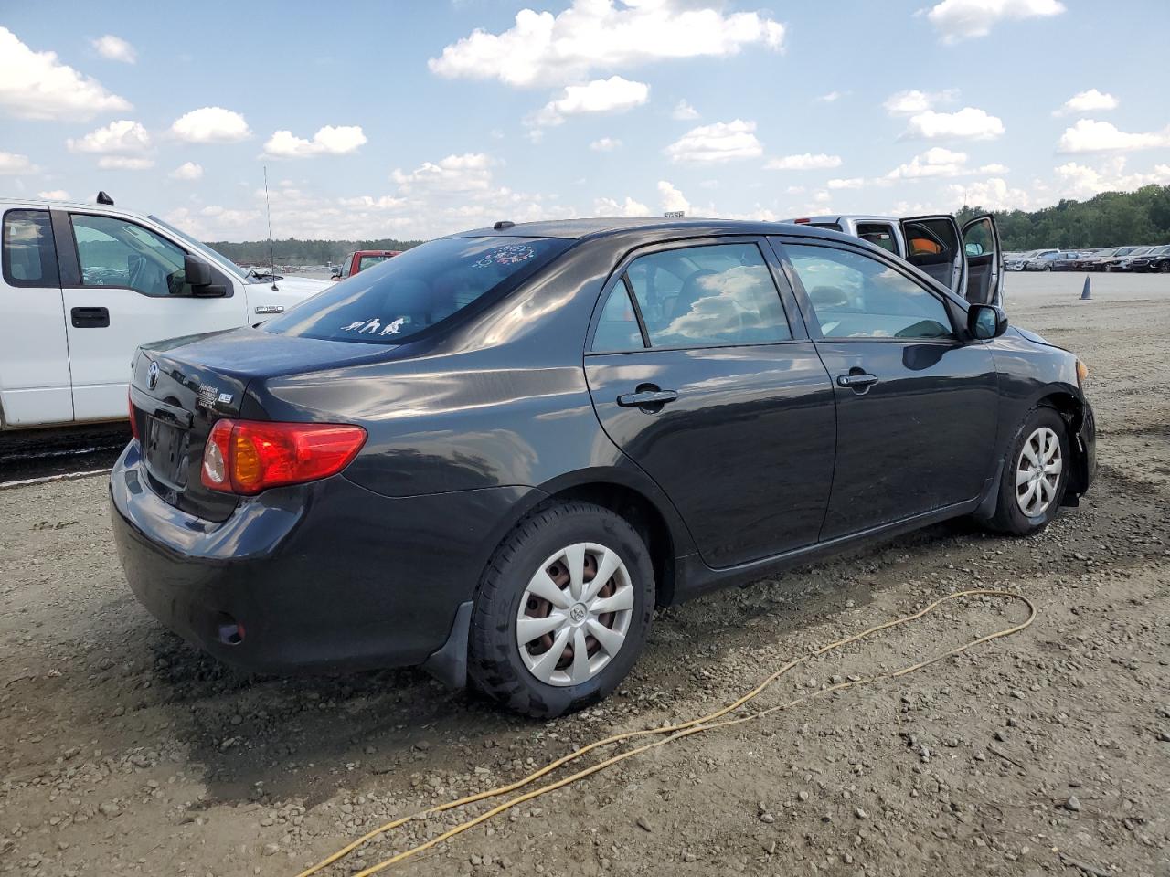 Photo 2 VIN: JTDBL40E499071438 - TOYOTA COROLLA 