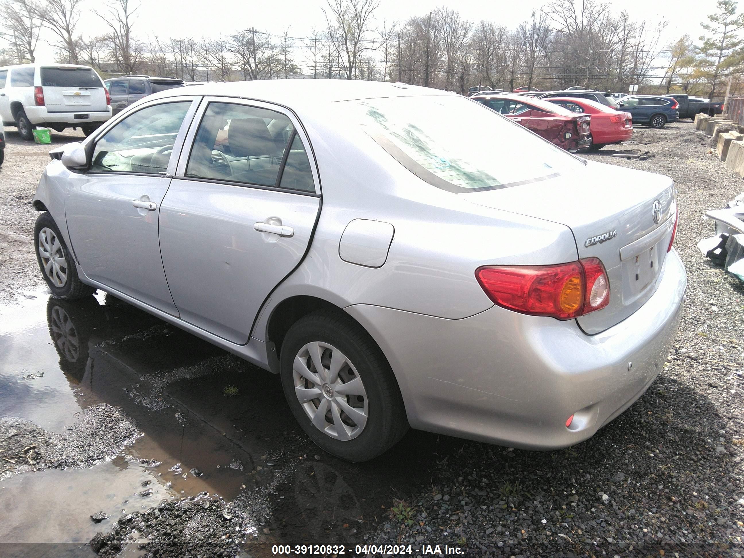 Photo 2 VIN: JTDBL40E599033751 - TOYOTA COROLLA 