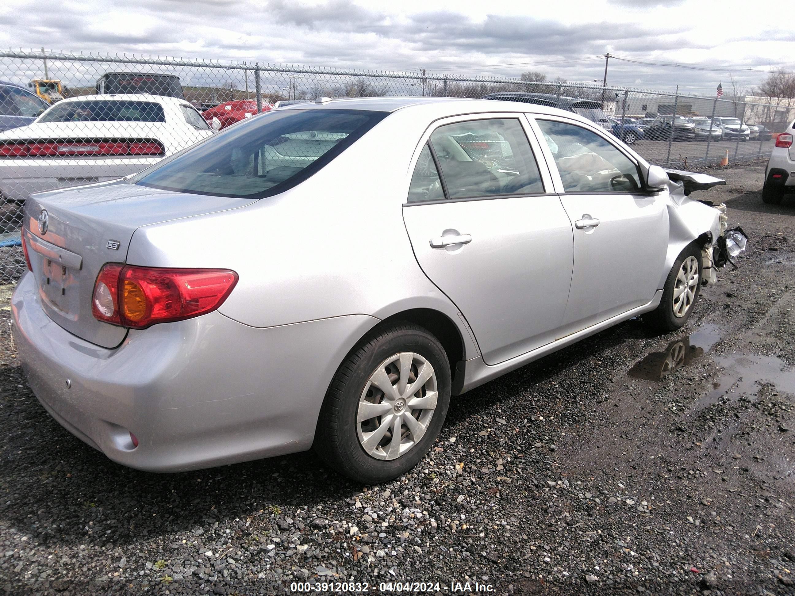 Photo 3 VIN: JTDBL40E599033751 - TOYOTA COROLLA 