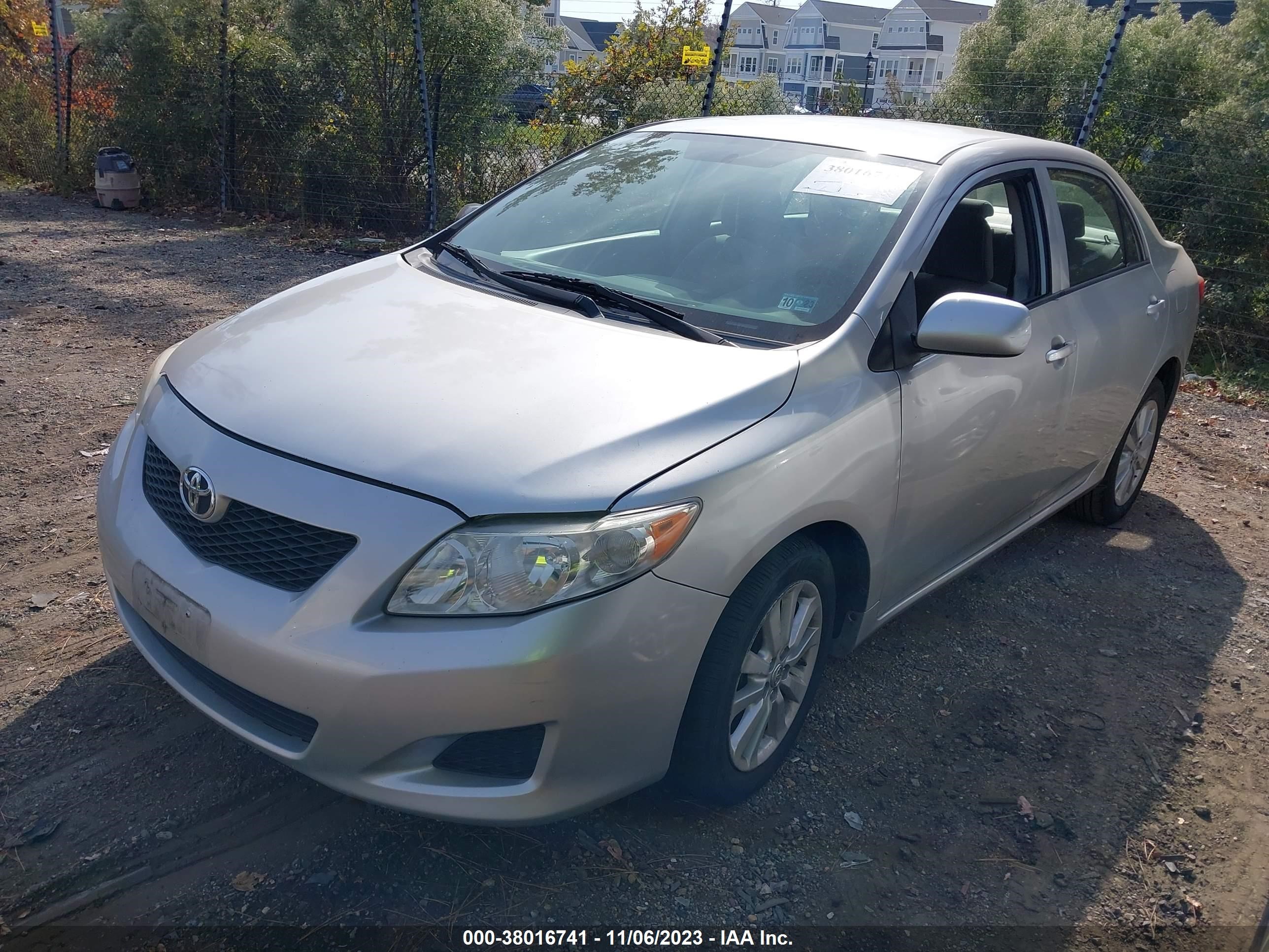 Photo 1 VIN: JTDBL40E699075667 - TOYOTA COROLLA 