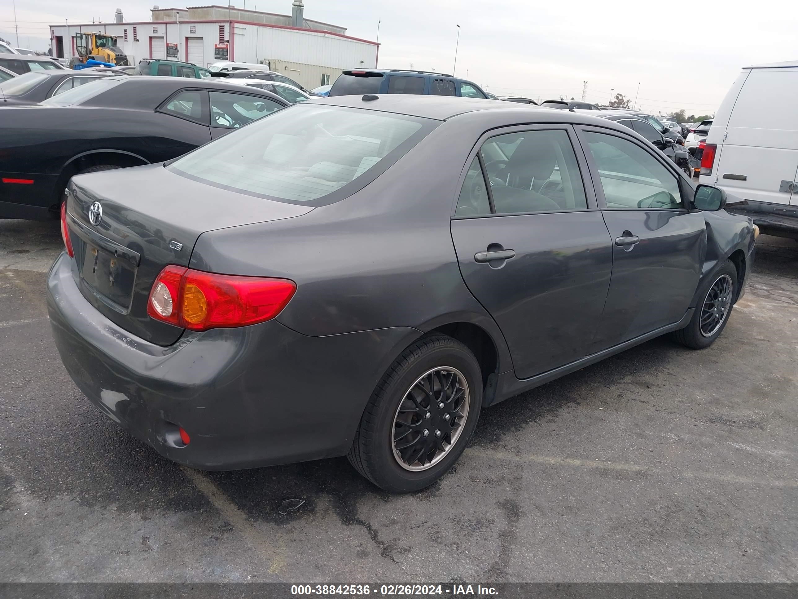 Photo 3 VIN: JTDBL40E799036957 - TOYOTA COROLLA 