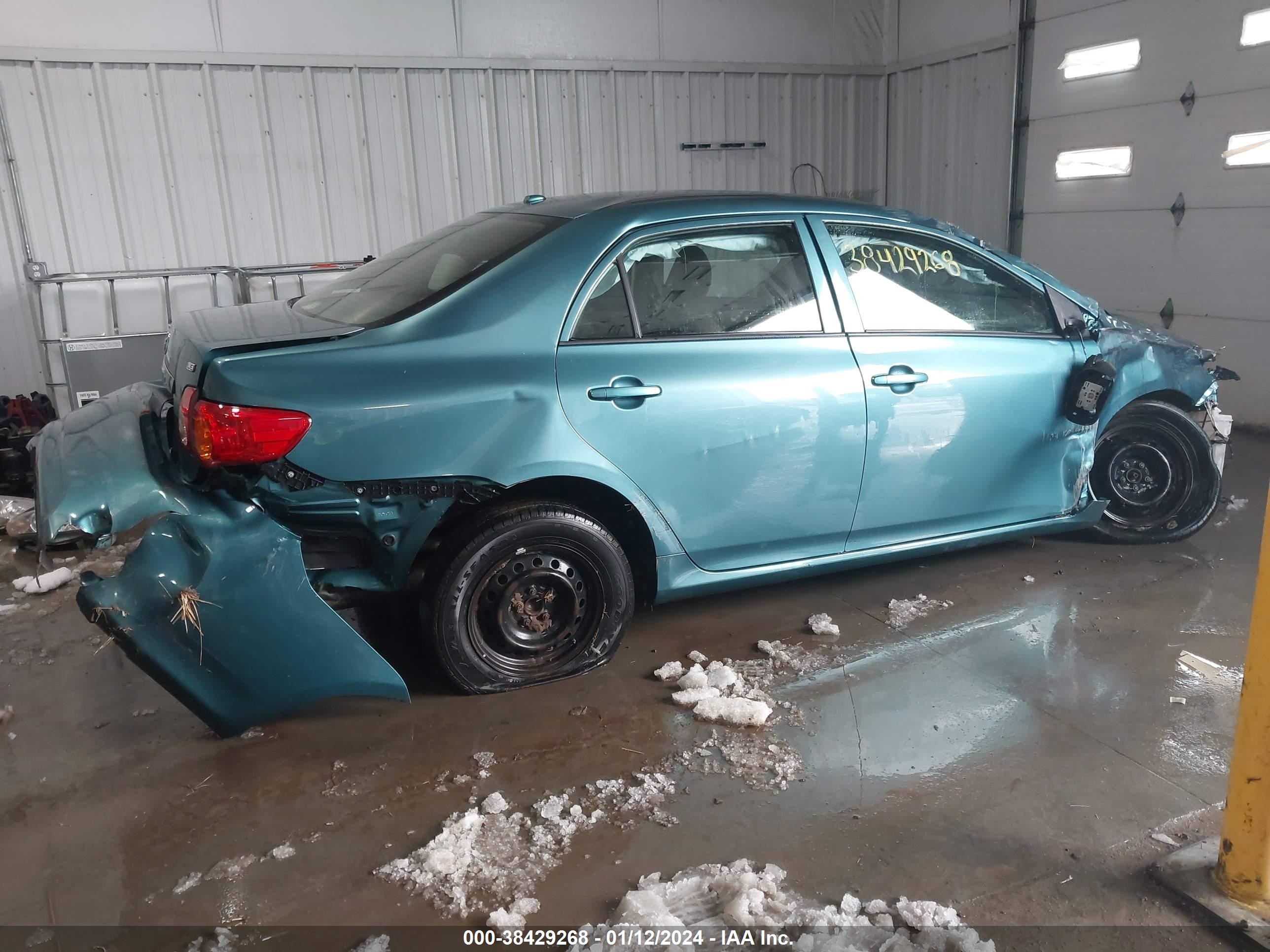 Photo 12 VIN: JTDBL40E899044243 - TOYOTA COROLLA 