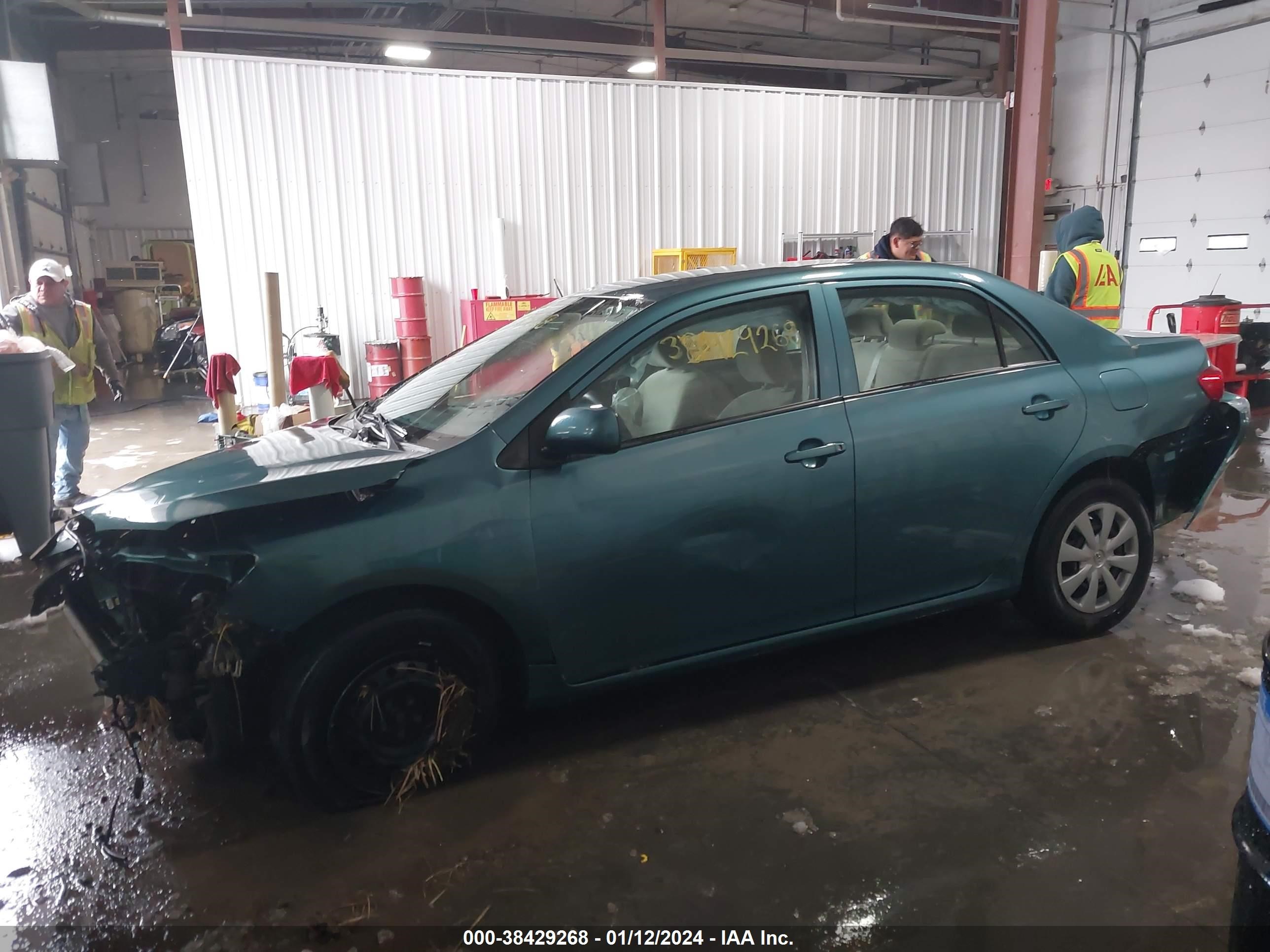 Photo 13 VIN: JTDBL40E899044243 - TOYOTA COROLLA 