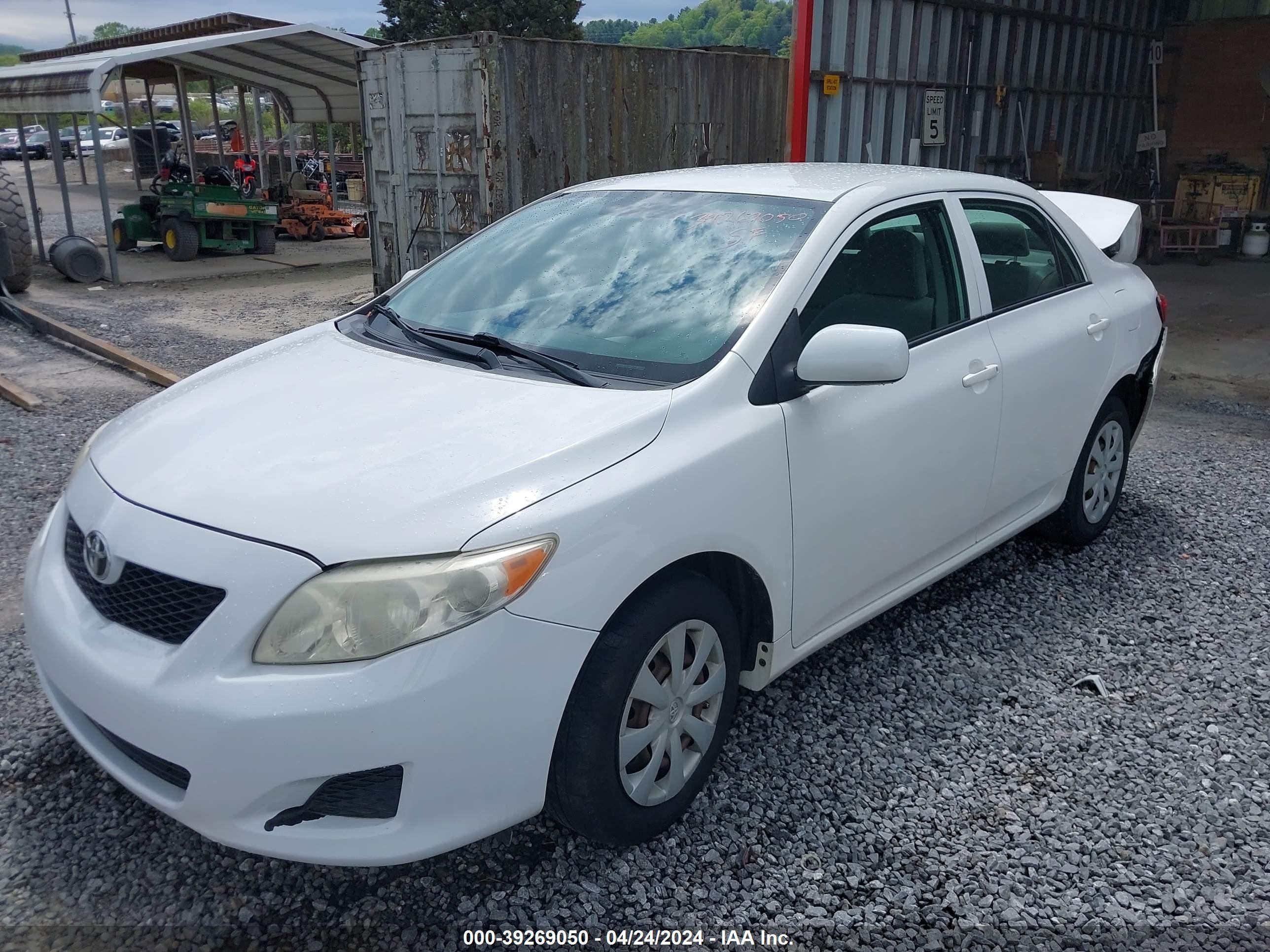 Photo 1 VIN: JTDBL40E899093829 - TOYOTA COROLLA 