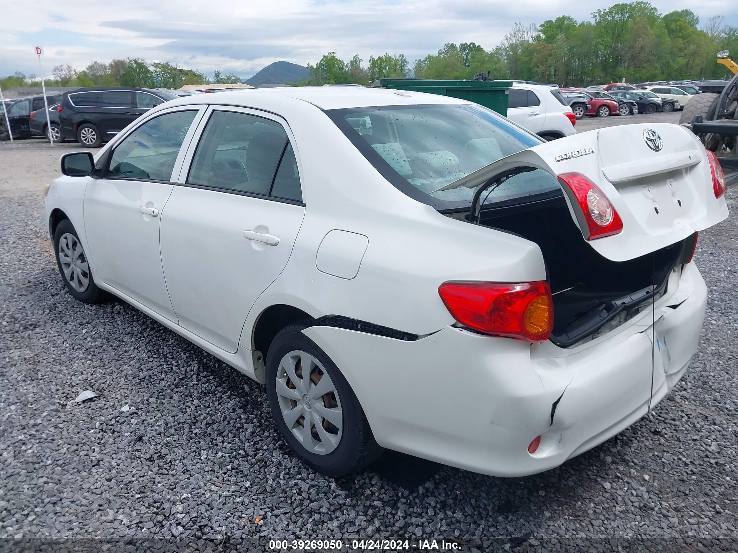 Photo 2 VIN: JTDBL40E899093829 - TOYOTA COROLLA 