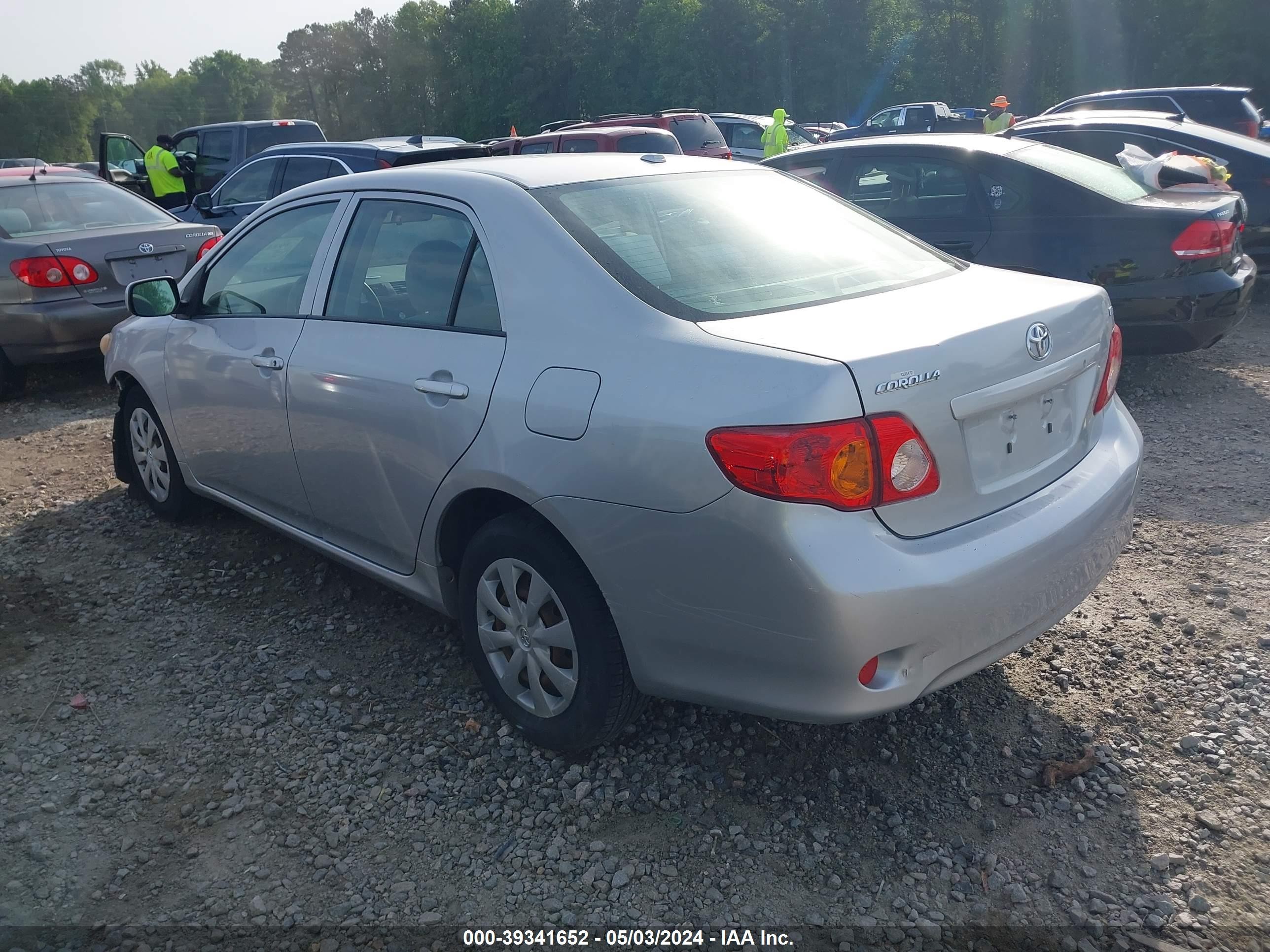 Photo 2 VIN: JTDBL40E999075209 - TOYOTA COROLLA 