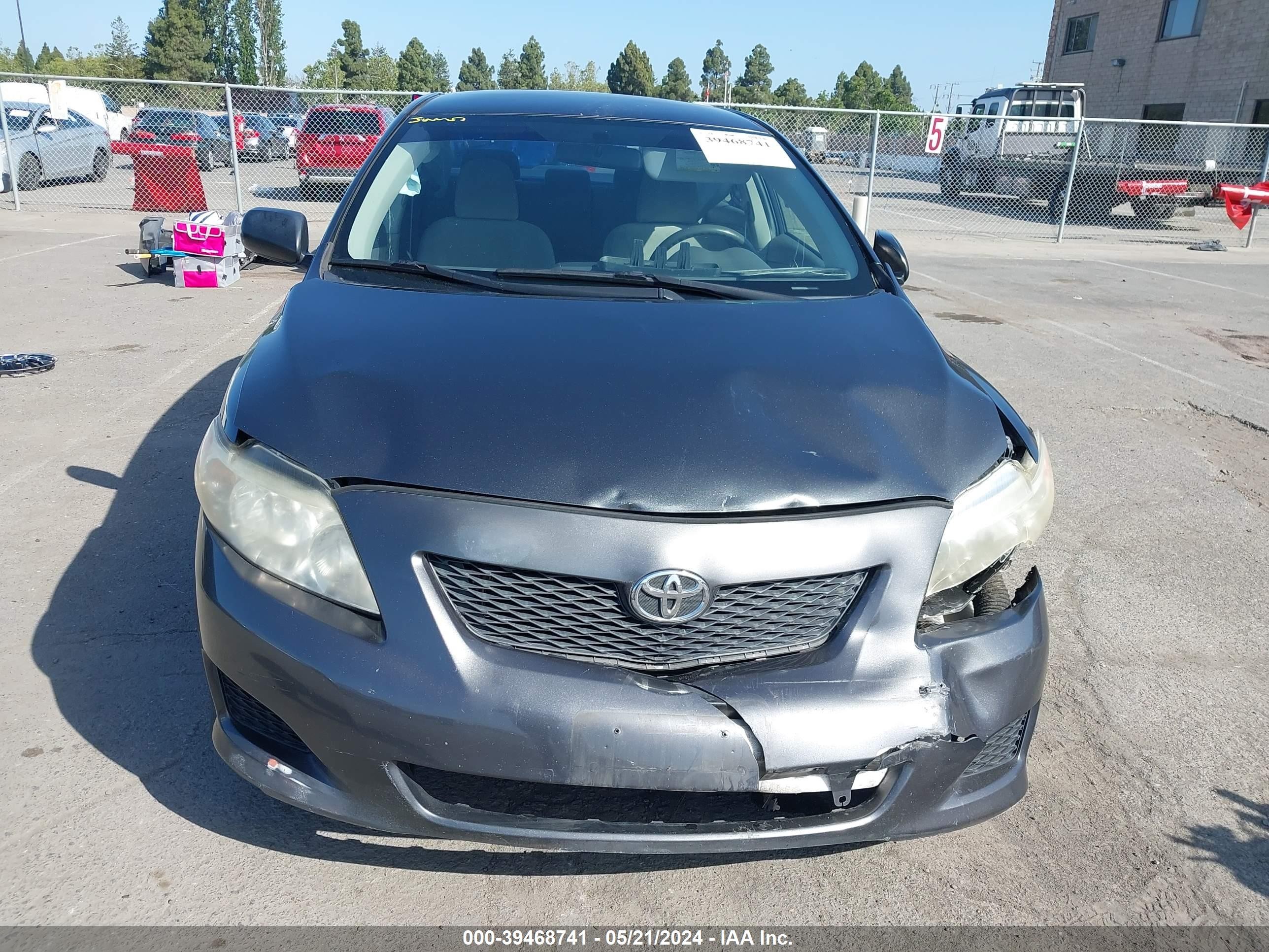 Photo 11 VIN: JTDBL40EX99047127 - TOYOTA COROLLA 