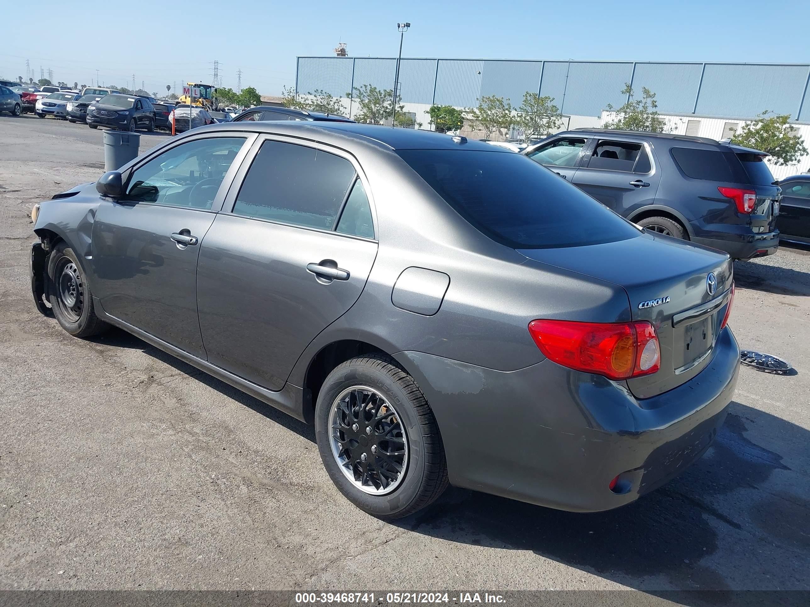 Photo 2 VIN: JTDBL40EX99047127 - TOYOTA COROLLA 