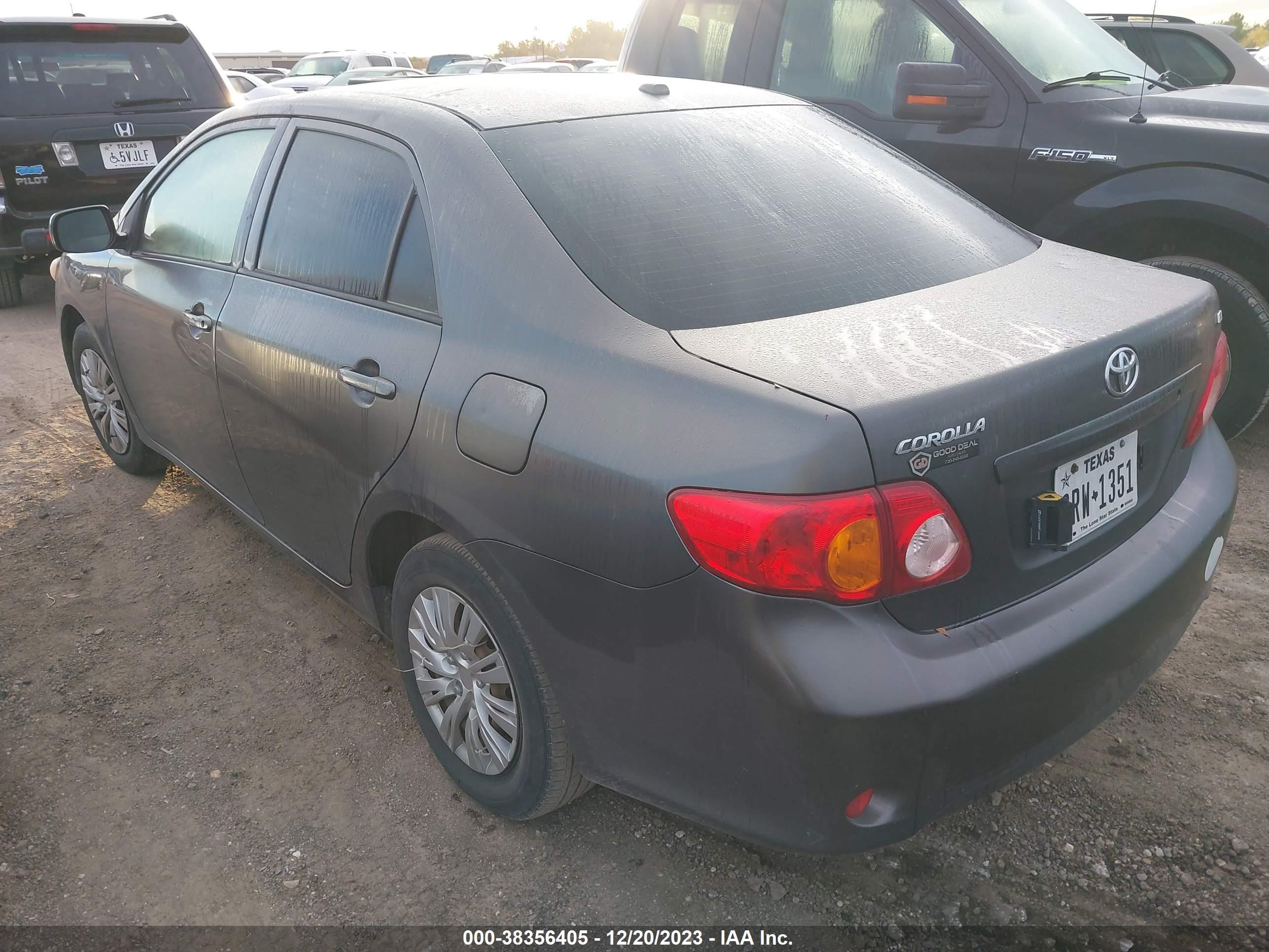 Photo 2 VIN: JTDBL40EX9J010352 - TOYOTA COROLLA 