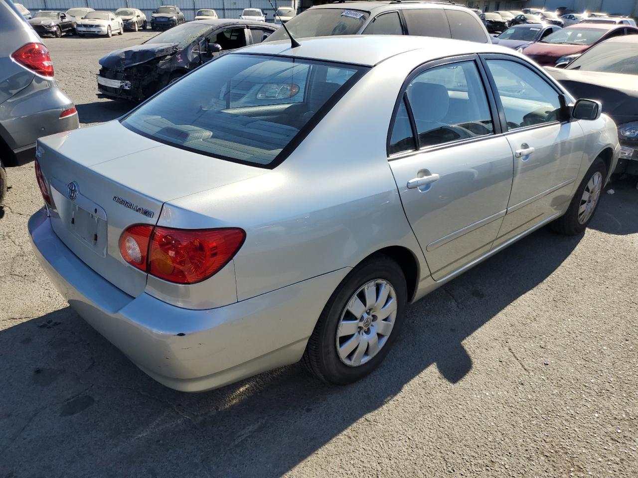 Photo 2 VIN: JTDBR32E732016438 - TOYOTA COROLLA 