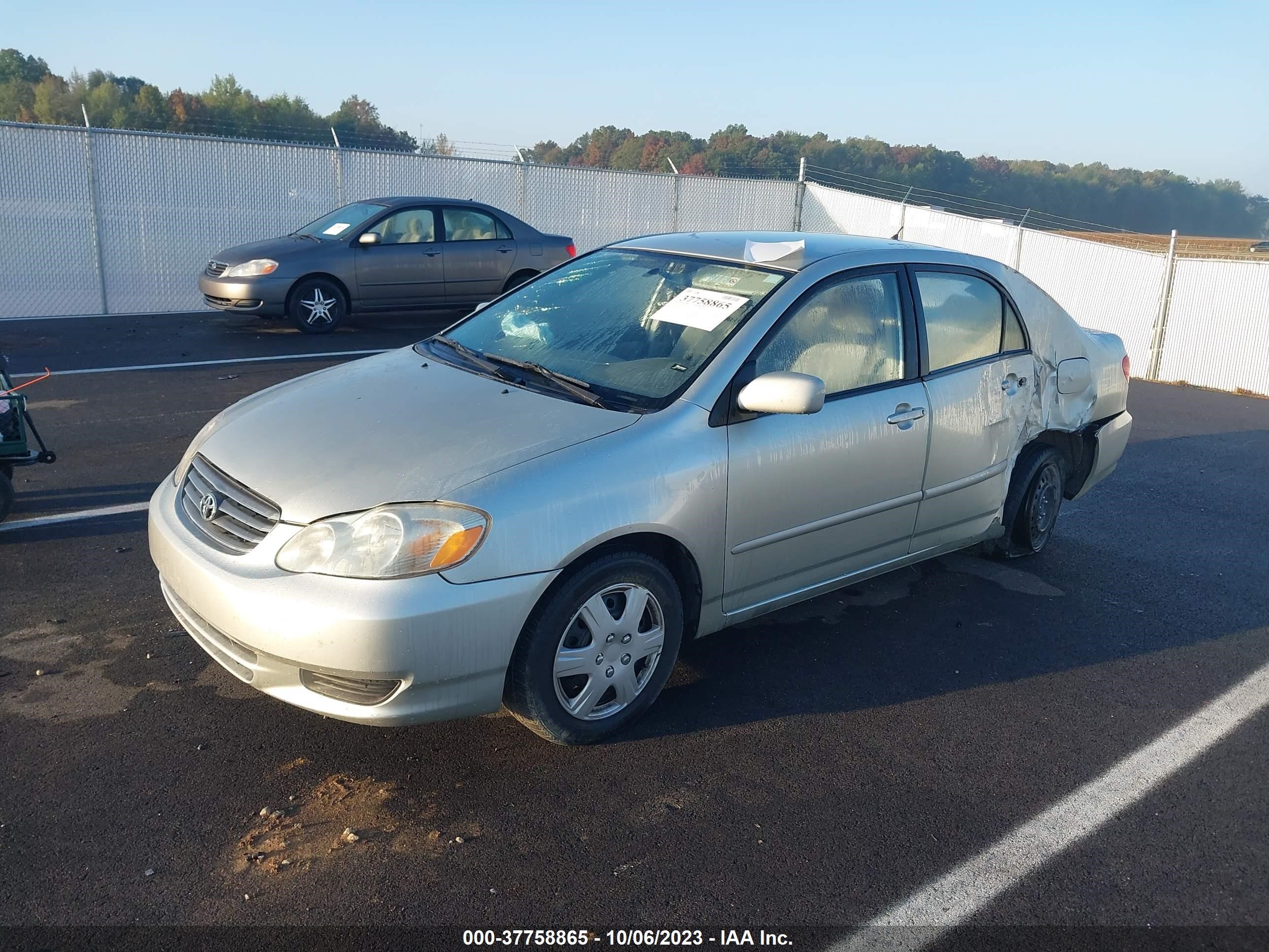 Photo 1 VIN: JTDBR38E230039354 - TOYOTA COROLLA 