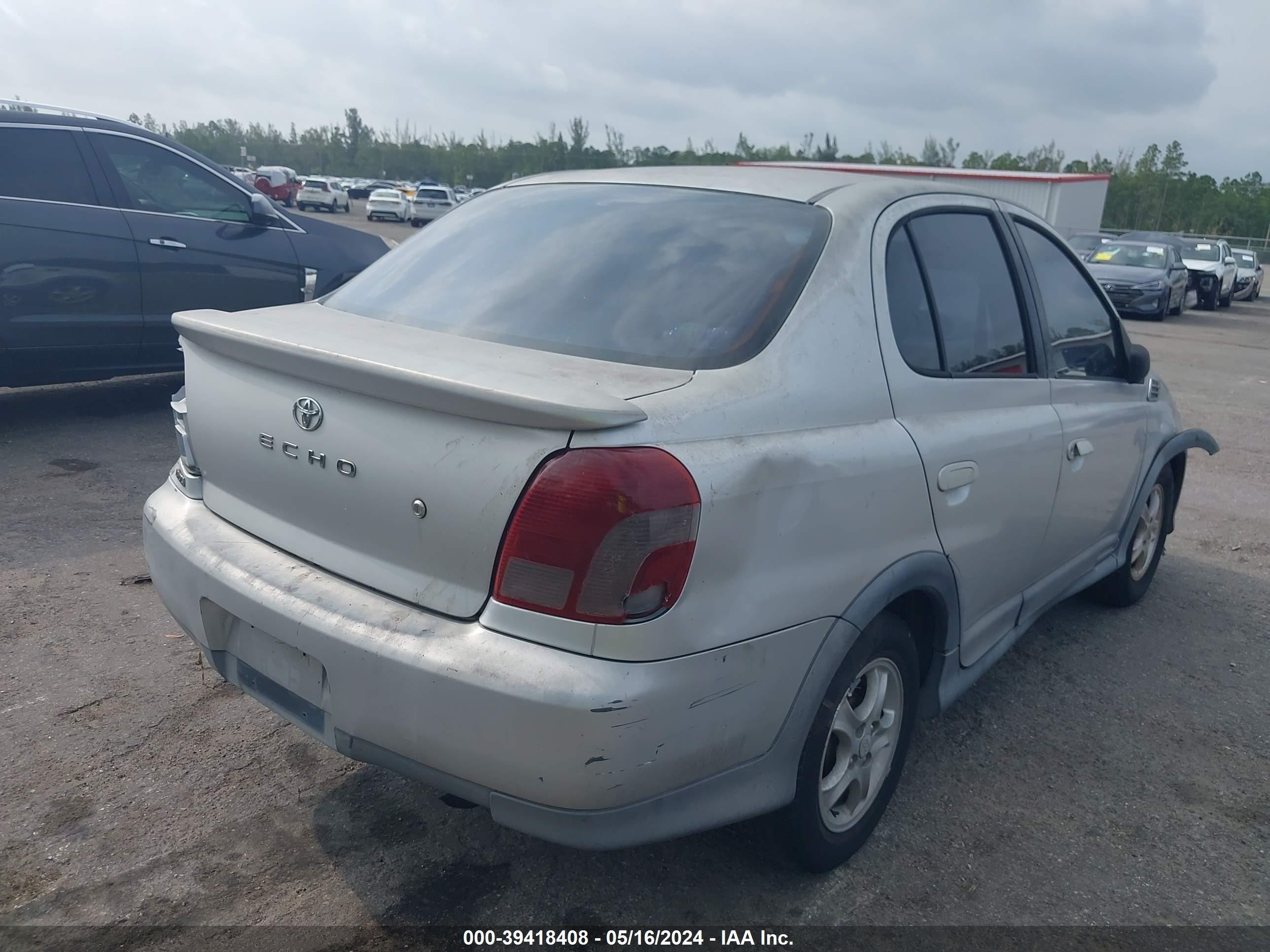 Photo 3 VIN: JTDBT1233Y0084047 - TOYOTA ECHO 