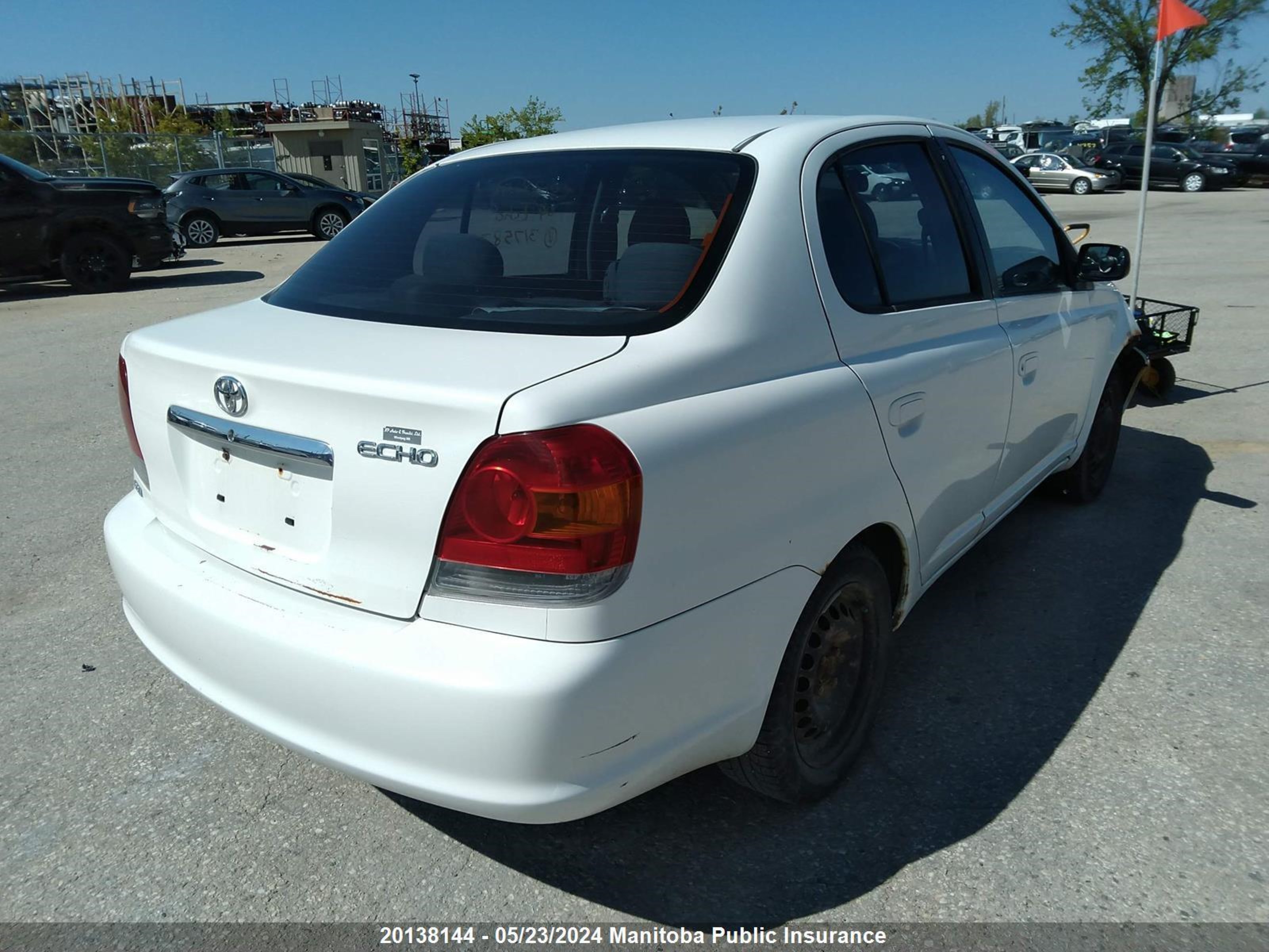 Photo 3 VIN: JTDBT123440317587 - TOYOTA ECHO 