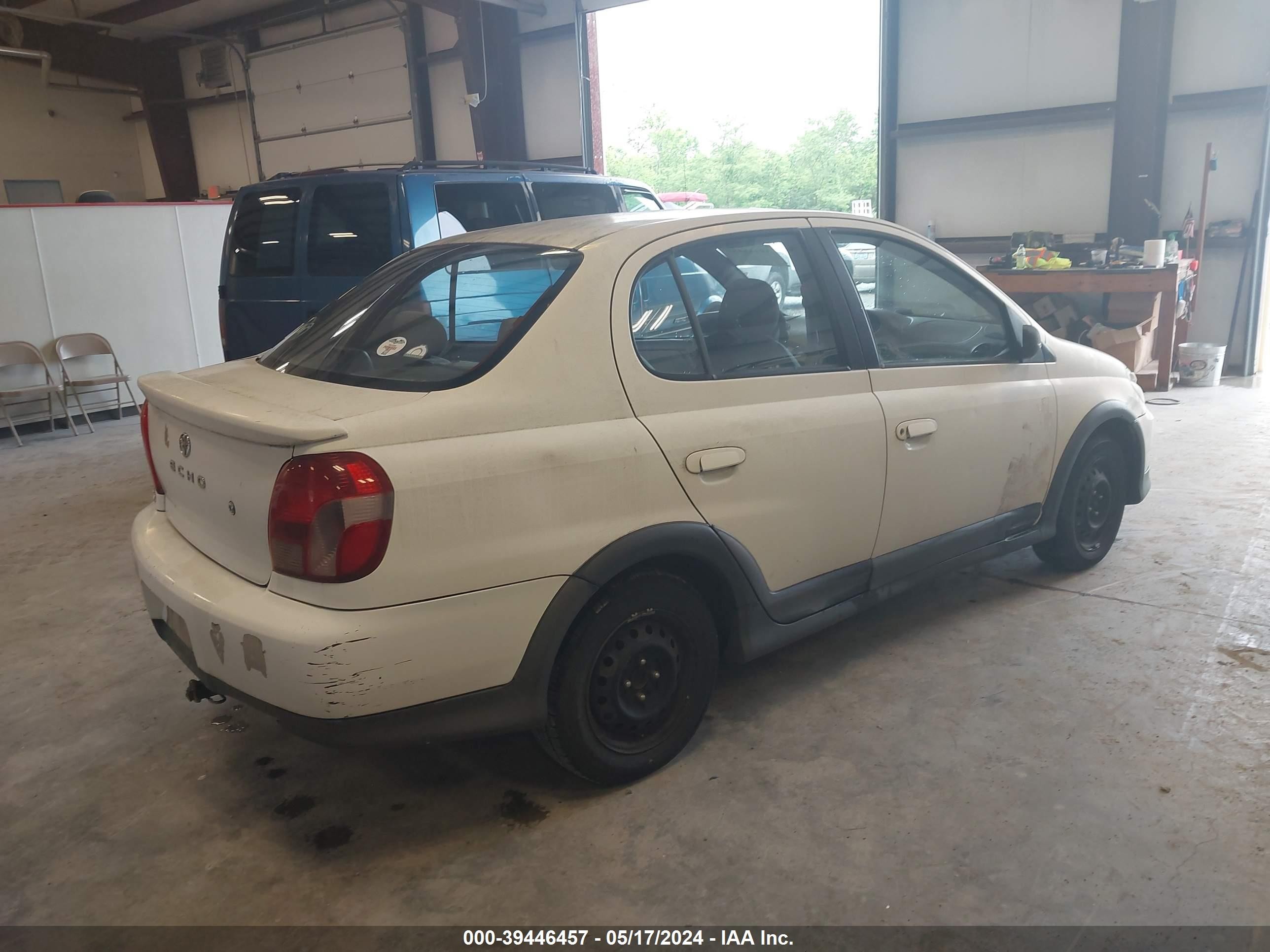 Photo 3 VIN: JTDBT1236Y0090747 - TOYOTA ECHO 