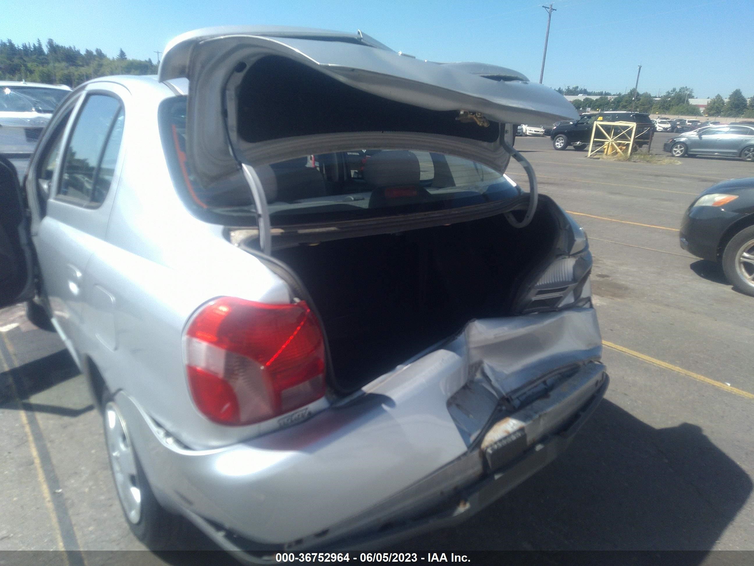 Photo 5 VIN: JTDBT1238Y0066949 - TOYOTA ECHO 