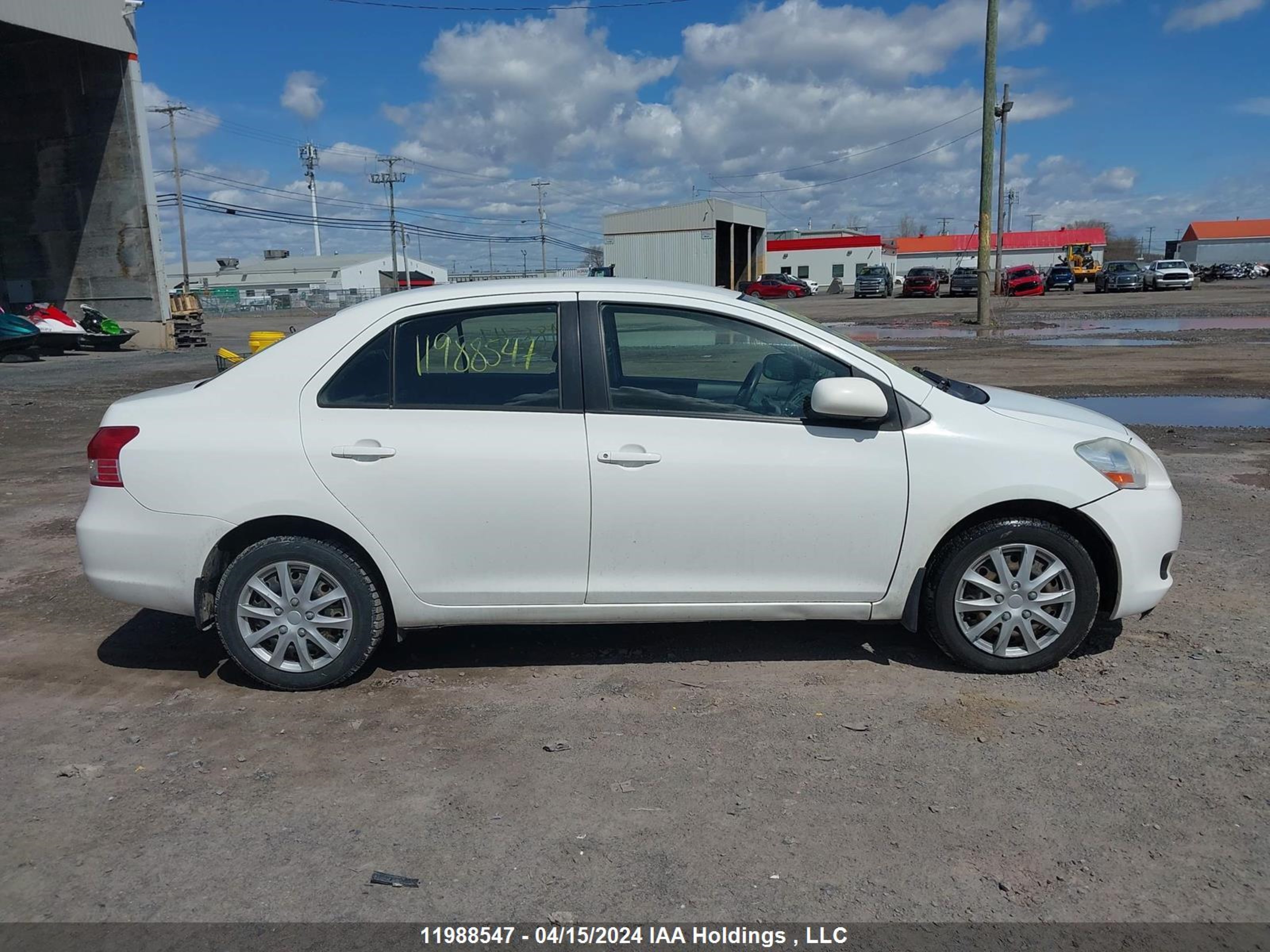 Photo 12 VIN: JTDBT4K37CL027181 - TOYOTA YARIS 