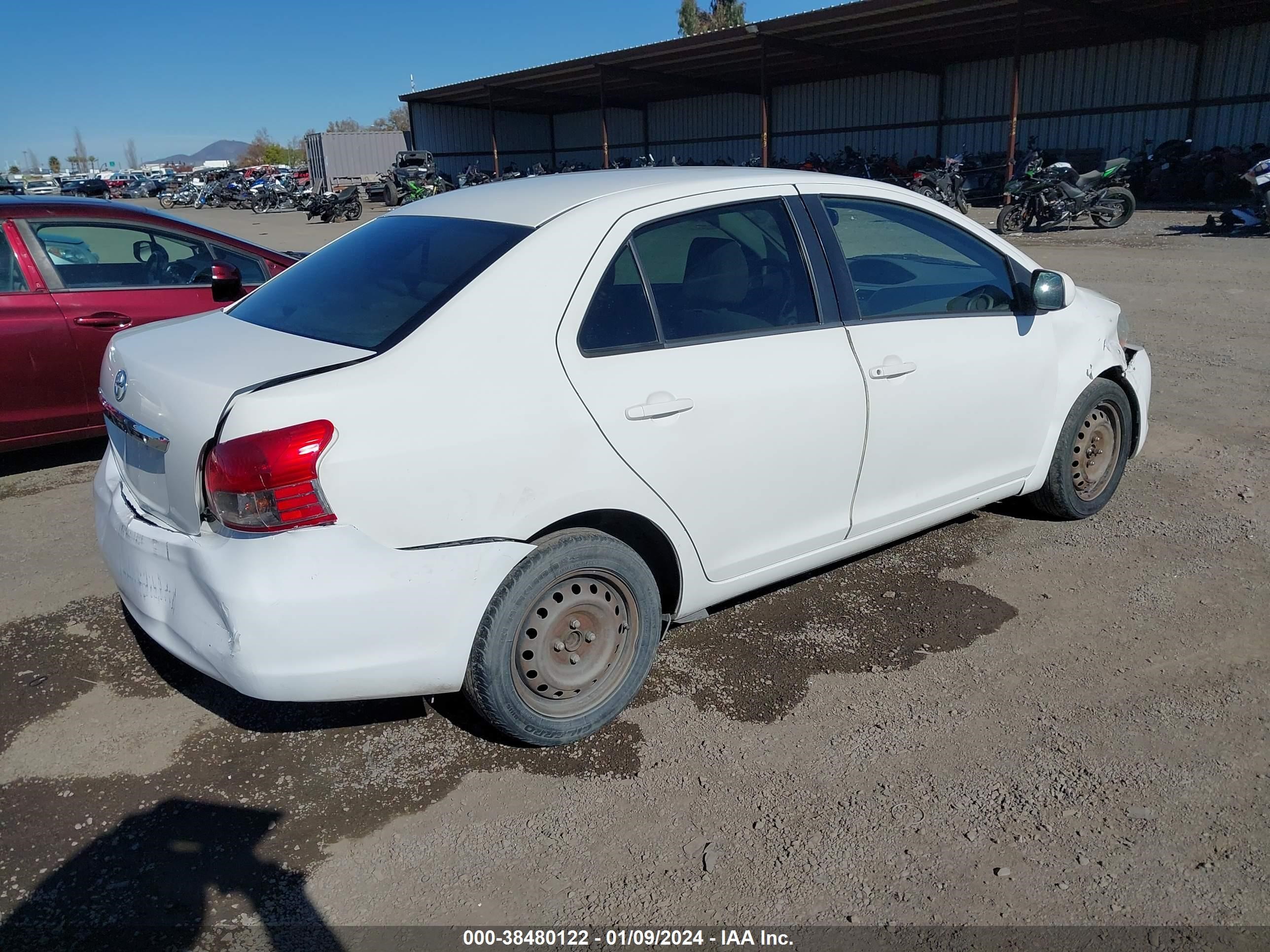 Photo 3 VIN: JTDBT903394042571 - TOYOTA YARIS 