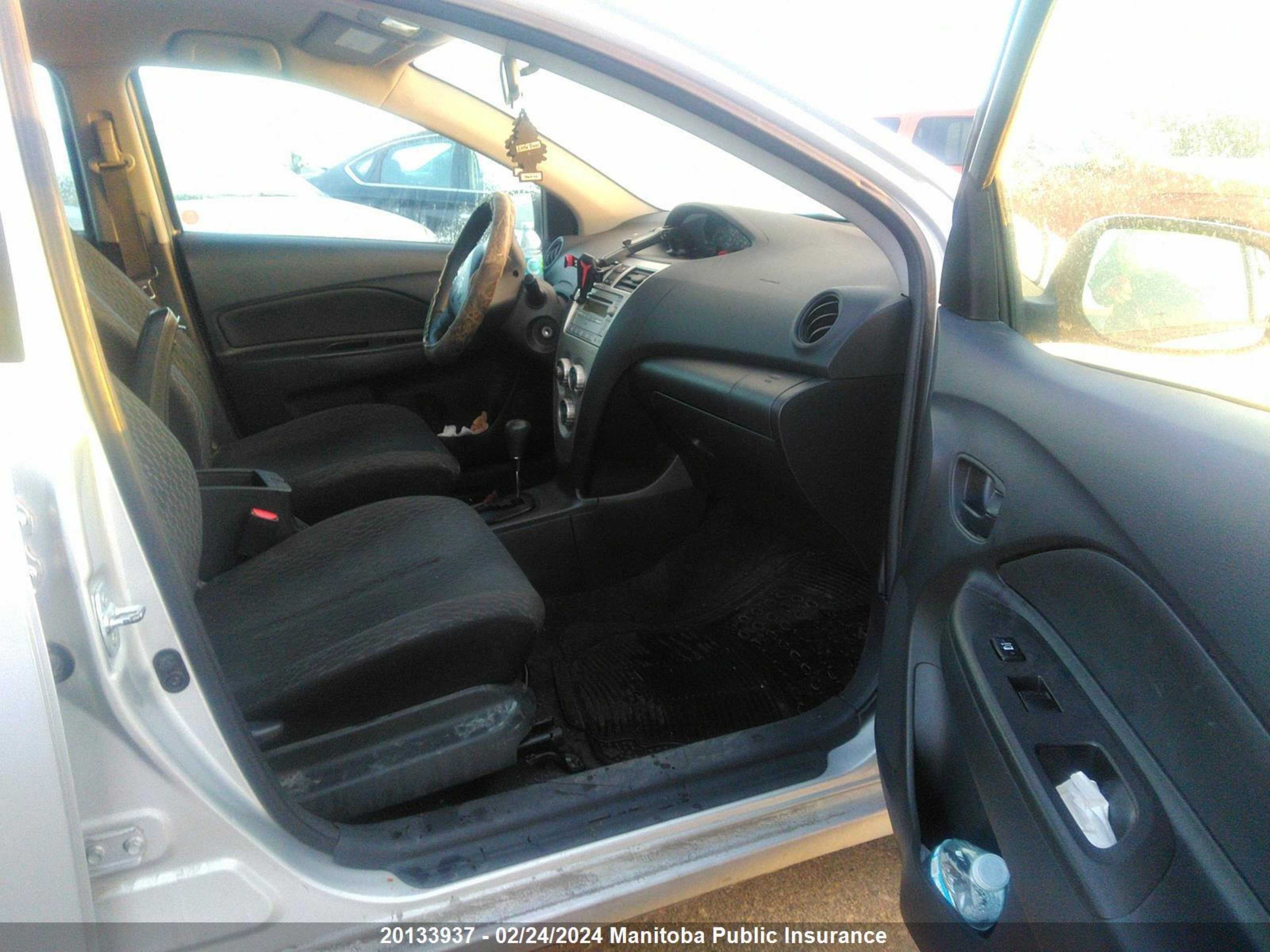 Photo 4 VIN: JTDBT903691341828 - TOYOTA YARIS 