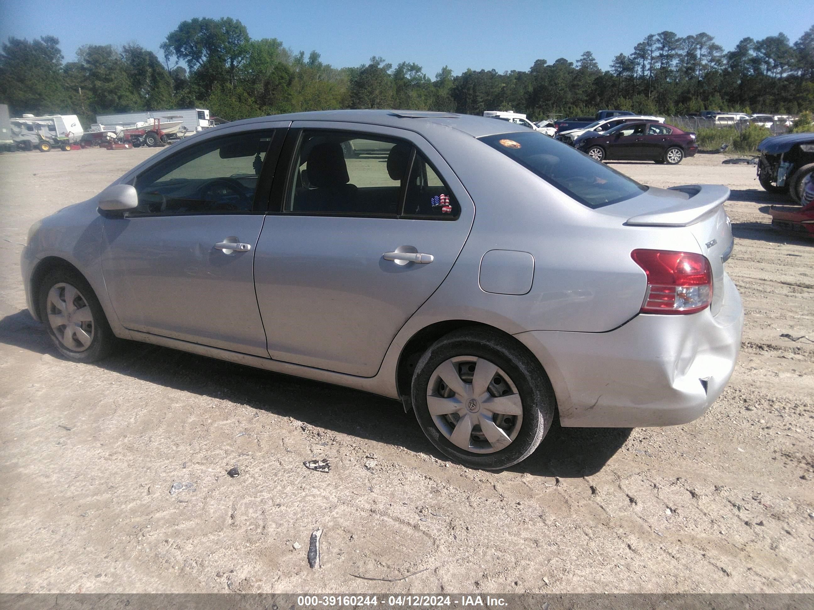 Photo 2 VIN: JTDBT923371160728 - TOYOTA YARIS 