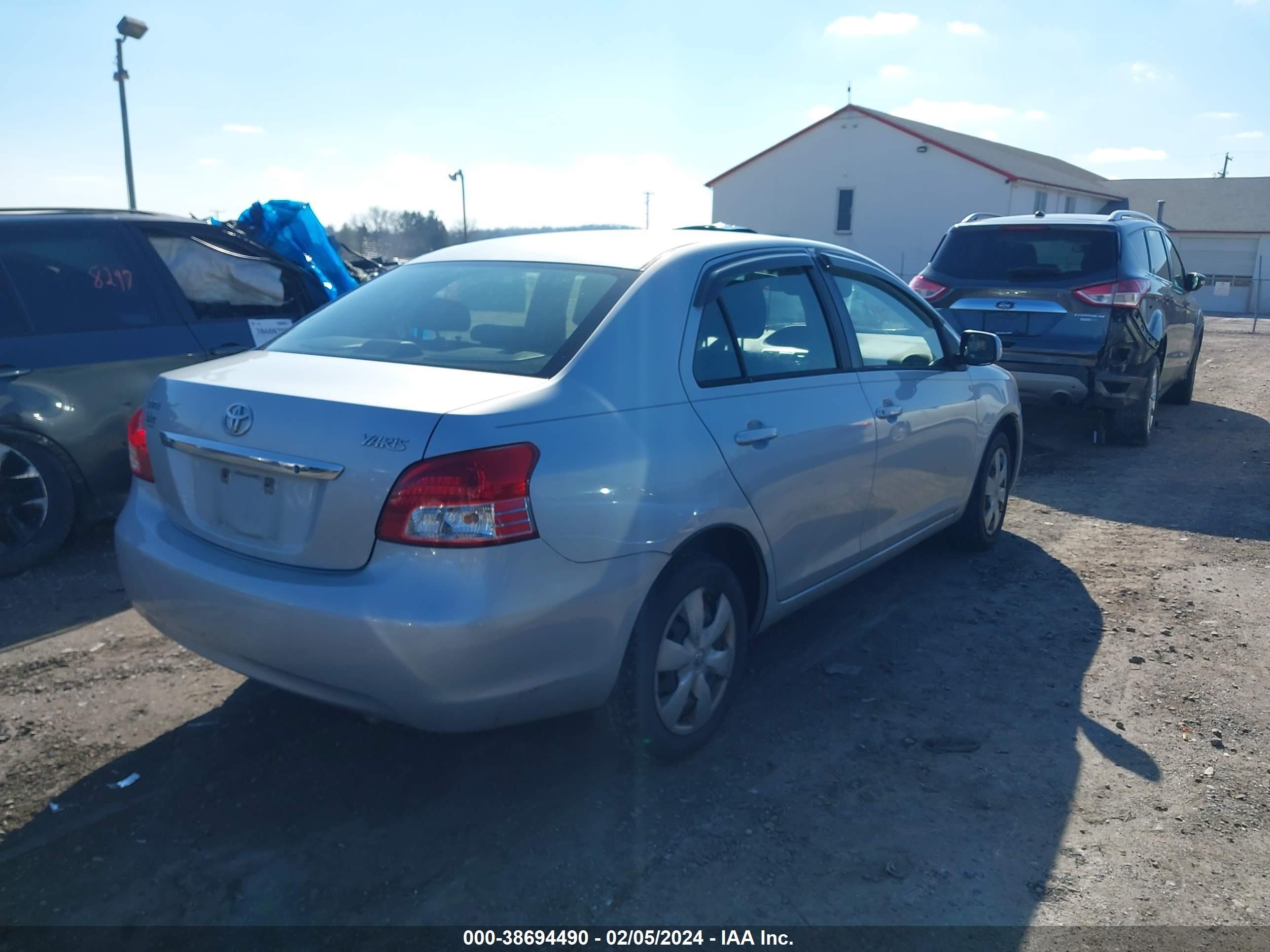 Photo 3 VIN: JTDBT923671021385 - TOYOTA YARIS 