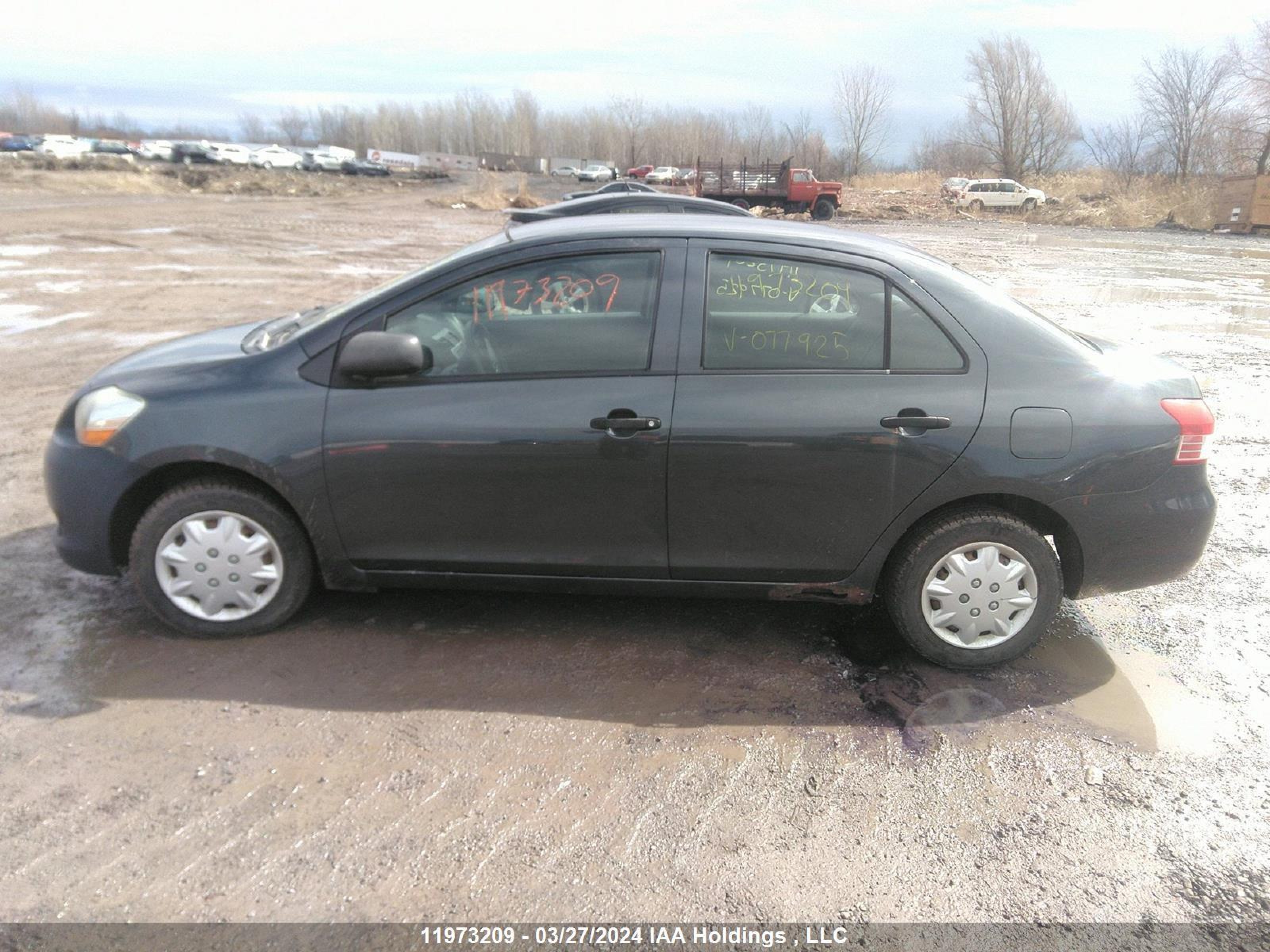 Photo 13 VIN: JTDBT923671077925 - TOYOTA YARIS 