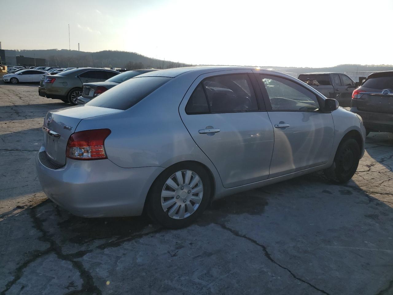 Photo 2 VIN: JTDBT923984024975 - TOYOTA YARIS 