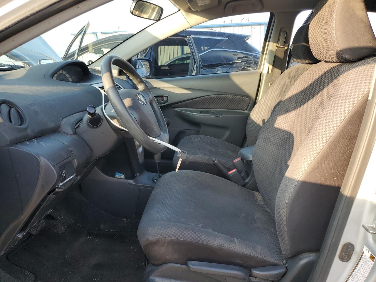 Photo 6 VIN: JTDBT923984024975 - TOYOTA YARIS 