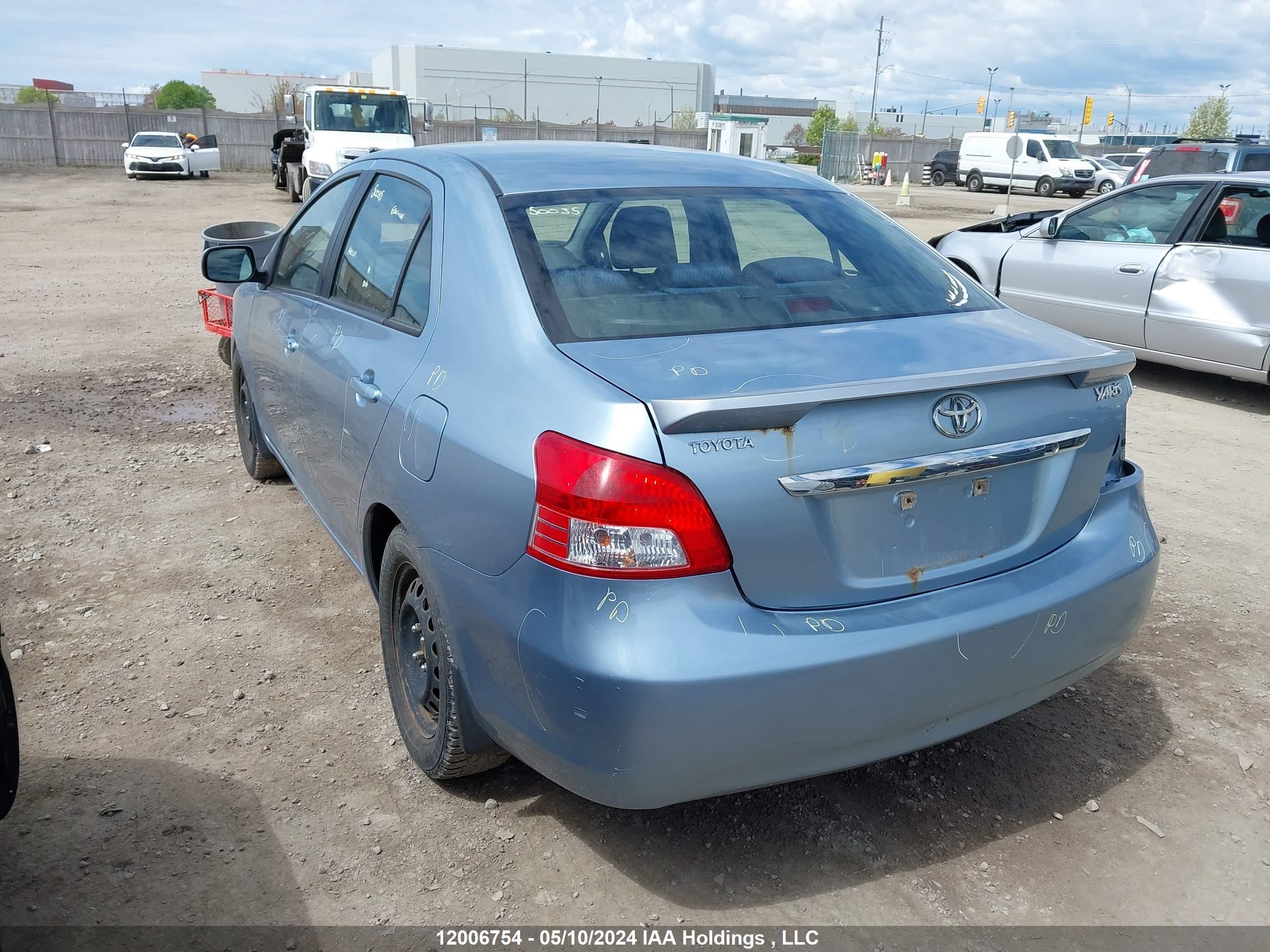 Photo 2 VIN: JTDBT9K34A1368978 - TOYOTA YARIS 