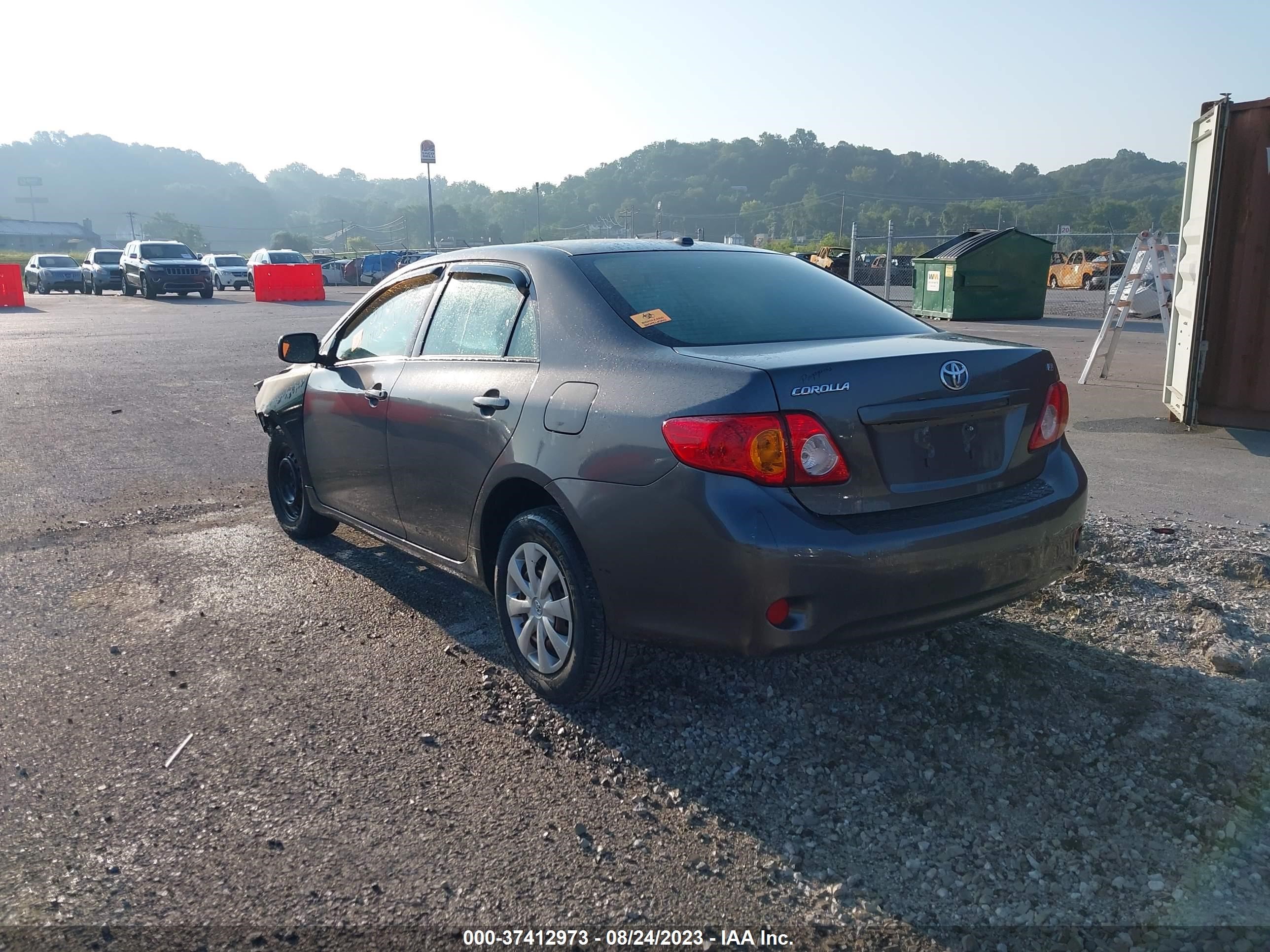 Photo 2 VIN: JTDBU4EE0AJ064074 - TOYOTA COROLLA 