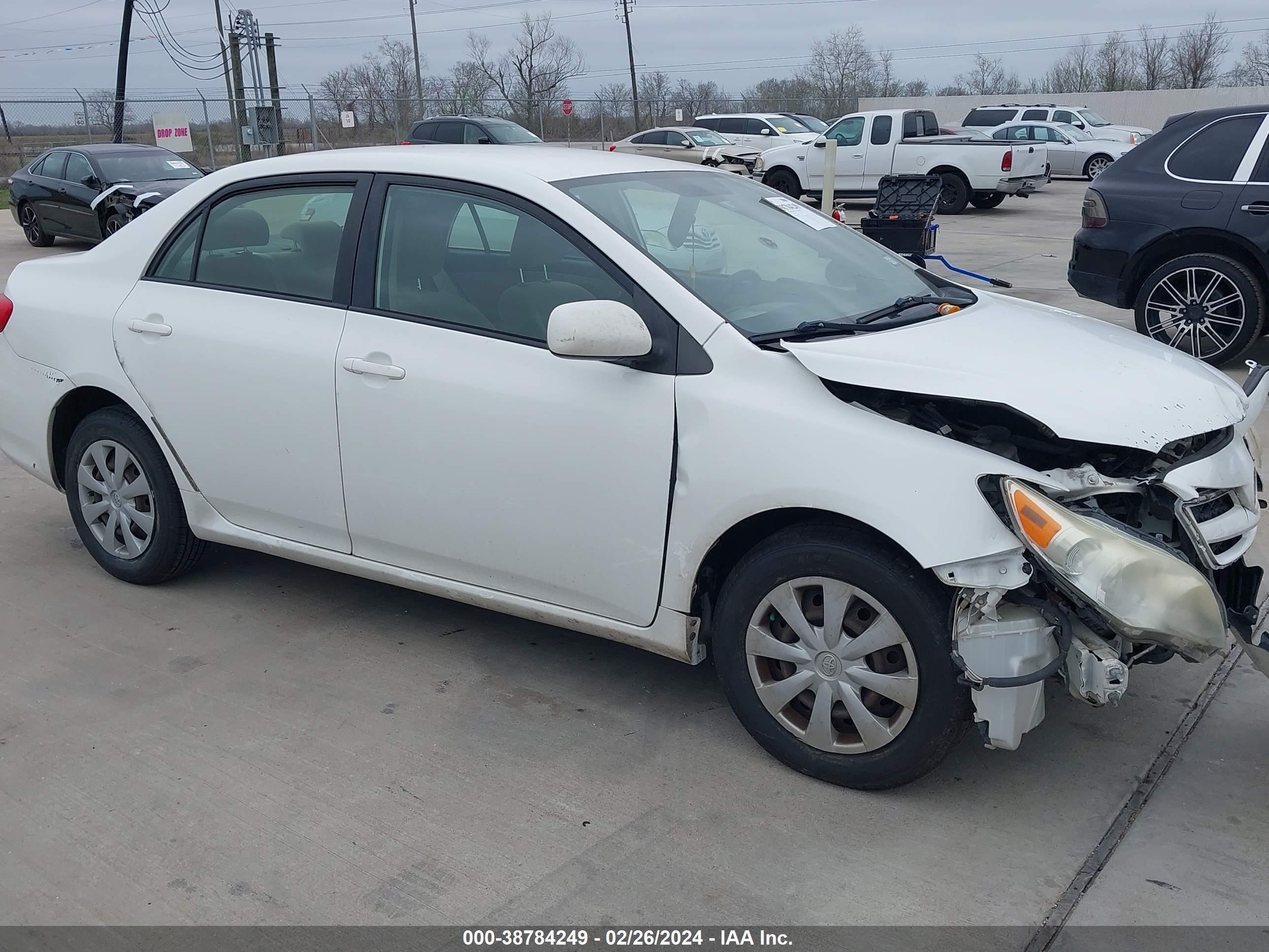 Photo 0 VIN: JTDBU4EE1B9150397 - TOYOTA COROLLA 