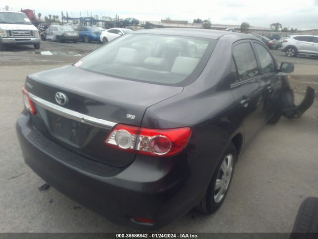 Photo 3 VIN: JTDBU4EE1B9153042 - TOYOTA COROLLA 