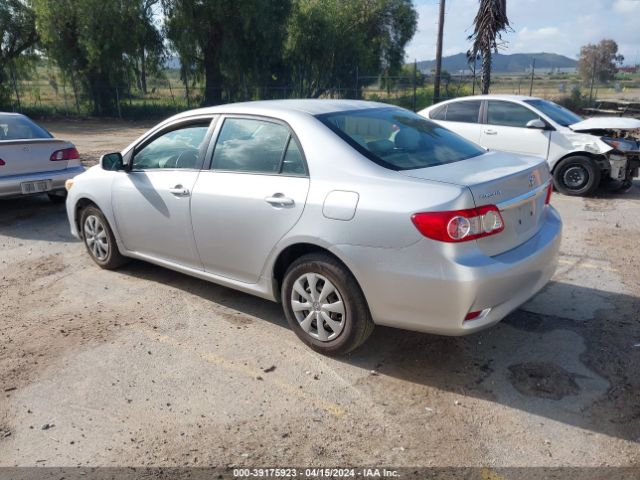 Photo 2 VIN: JTDBU4EE1B9165787 - TOYOTA COROLLA 