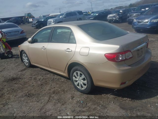 Photo 2 VIN: JTDBU4EE2B9132877 - TOYOTA COROLLA 