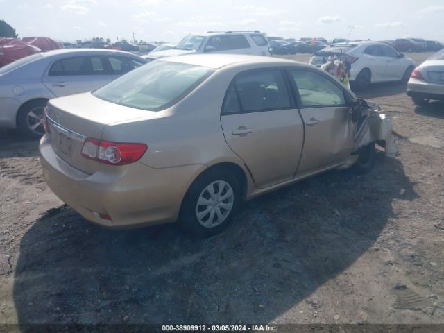 Photo 3 VIN: JTDBU4EE2B9132877 - TOYOTA COROLLA 