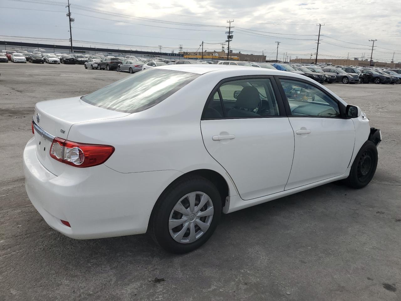 Photo 2 VIN: JTDBU4EE3B9162051 - TOYOTA COROLLA 