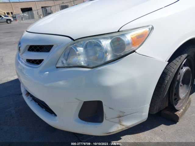 Photo 5 VIN: JTDBU4EE3BJ105816 - TOYOTA COROLLA 