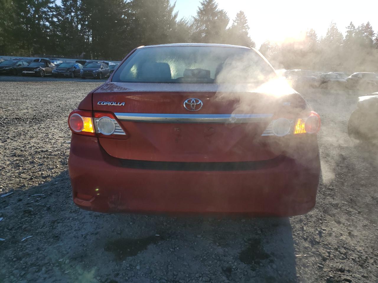 Photo 5 VIN: JTDBU4EE4B9160020 - TOYOTA COROLLA 