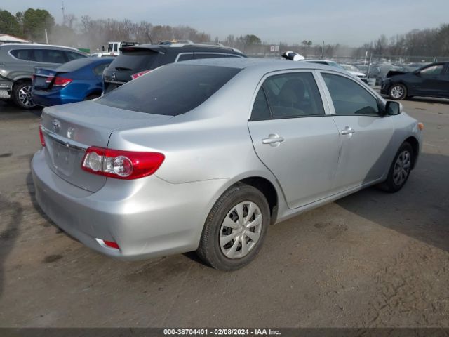 Photo 3 VIN: JTDBU4EE4C9172864 - TOYOTA COROLLA 